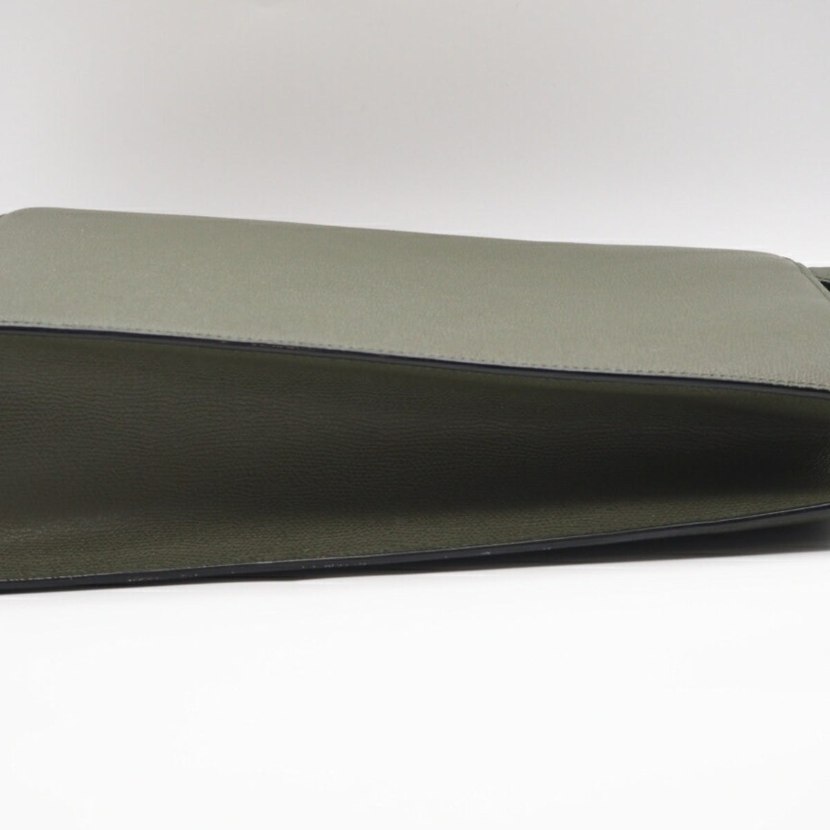 Valextra Khaki Leather Shoulder Bag (Pre-Owned)