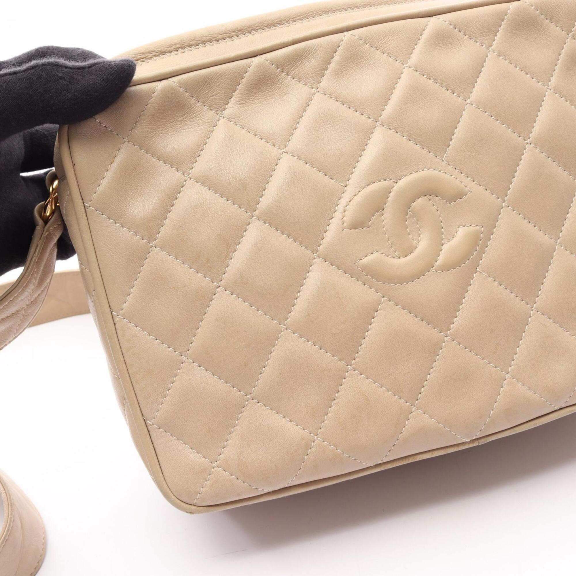 Chanel Beige Leather Handbag Shoulder Bag (Pre-Owned)