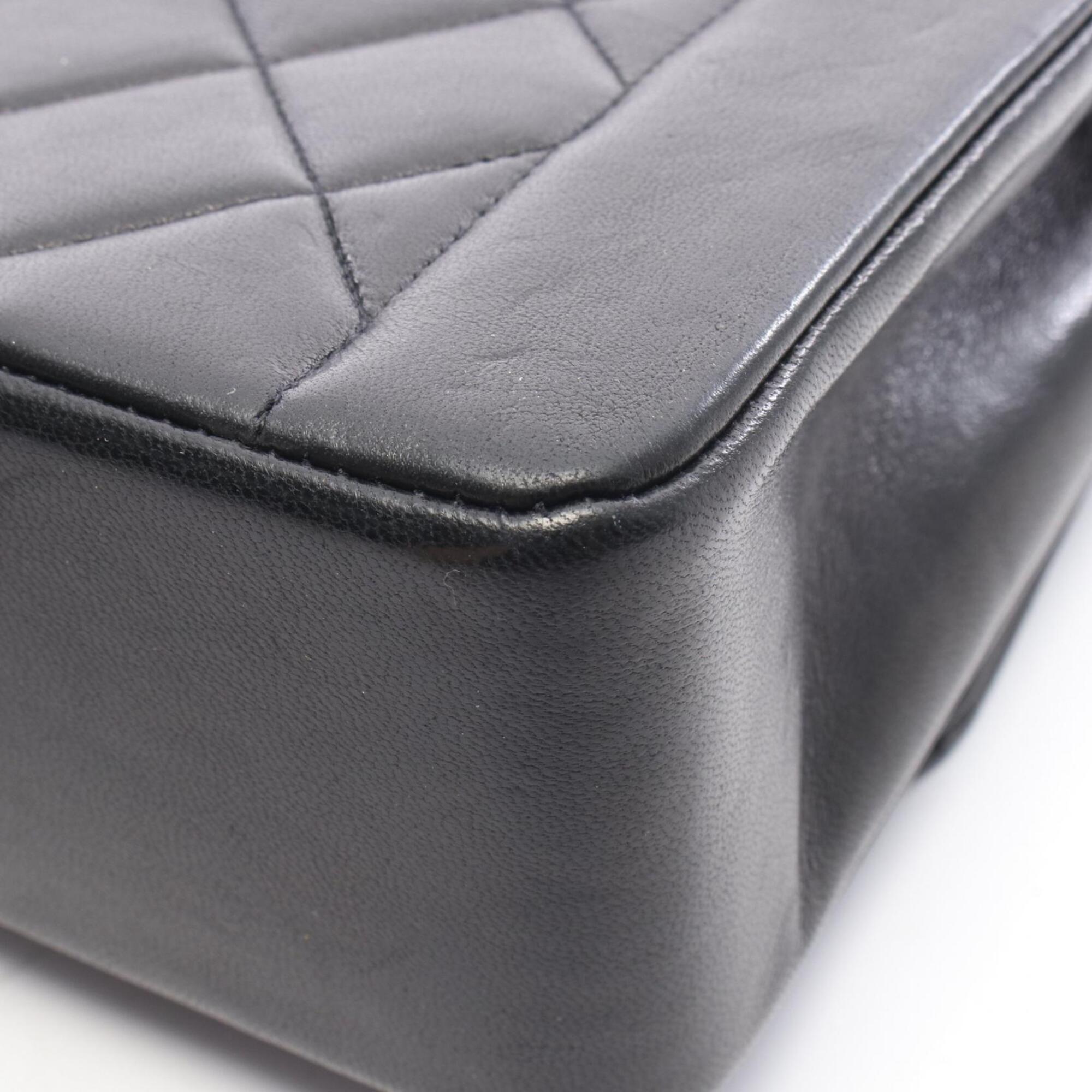 Chanel Black Leather Handbag Shoulder Bag (Pre-Owned)