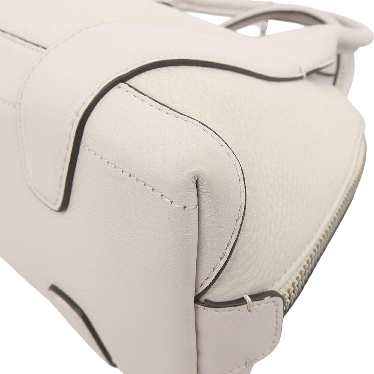 Coach Off-White Leather Handbag (Pre-Owned)