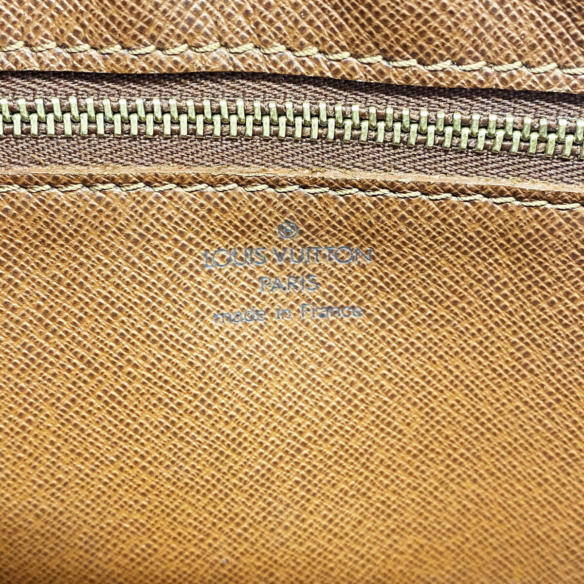 Louis Vuitton Brown Clutch Bag (Pre-Owned)