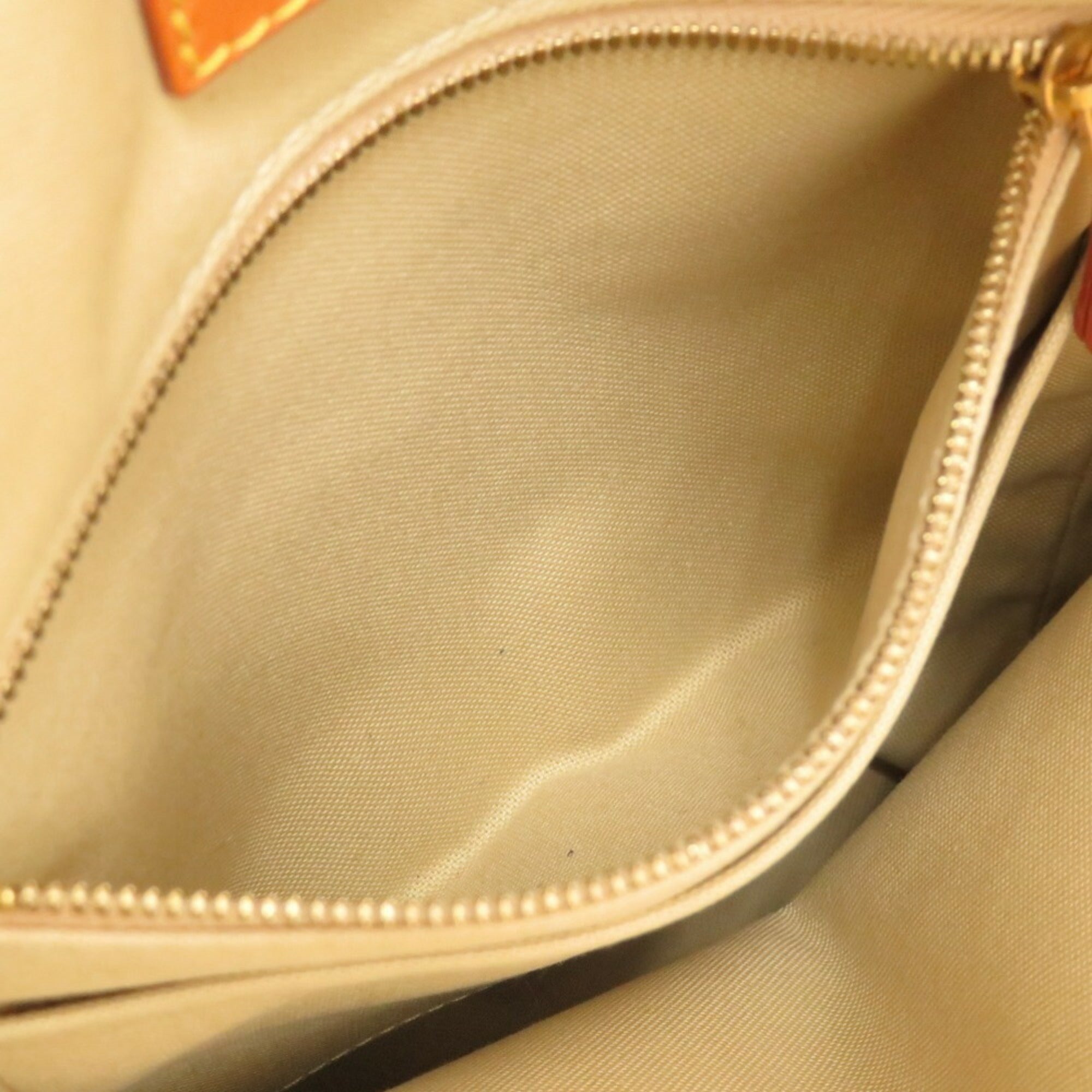 Louis Vuitton Brown Monogram Monogram Shoulder Bag (Pre-Owned)