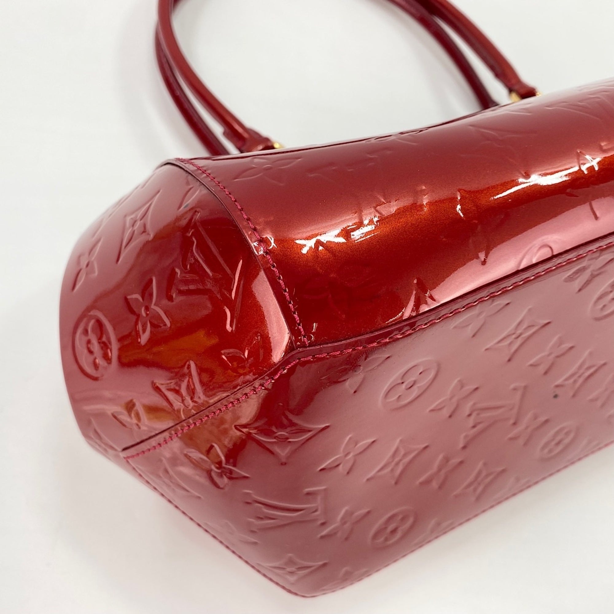 Louis Vuitton Red Color Shoulder Bag (Pre-Owned)