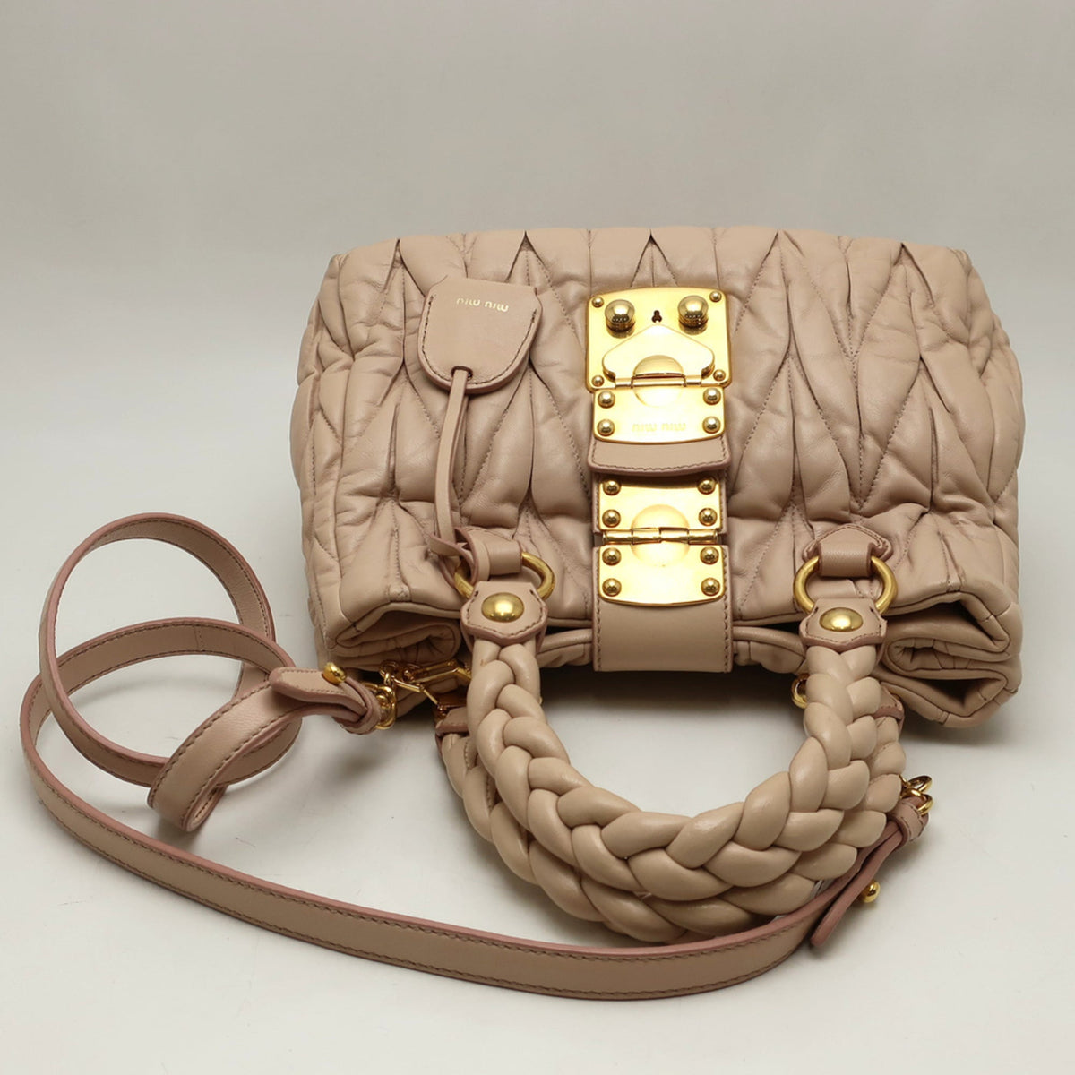 Miu Miu Leather Handbag (Pre-Owned)