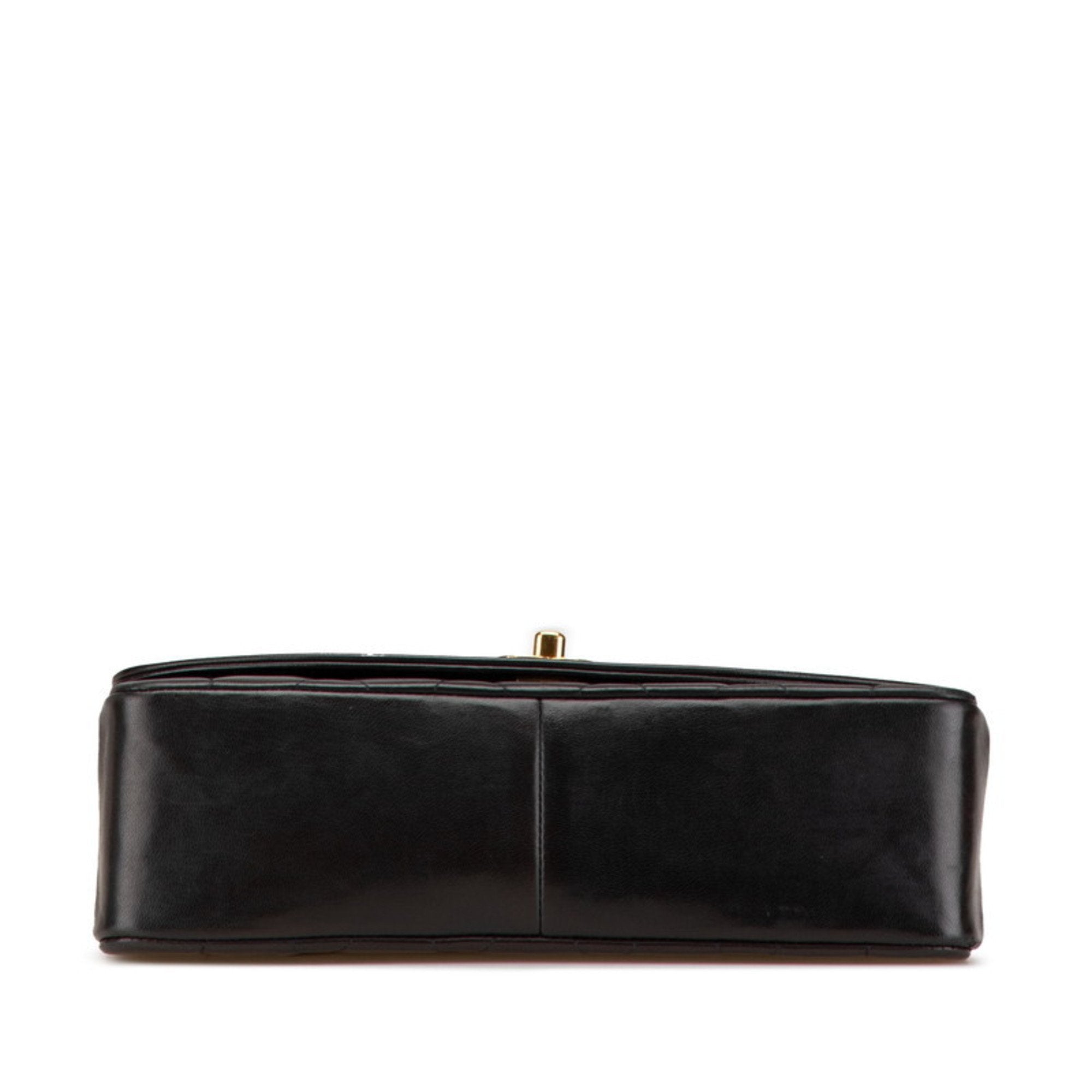 Chanel Black Leather Shoulder Bag (Pre-Owned)