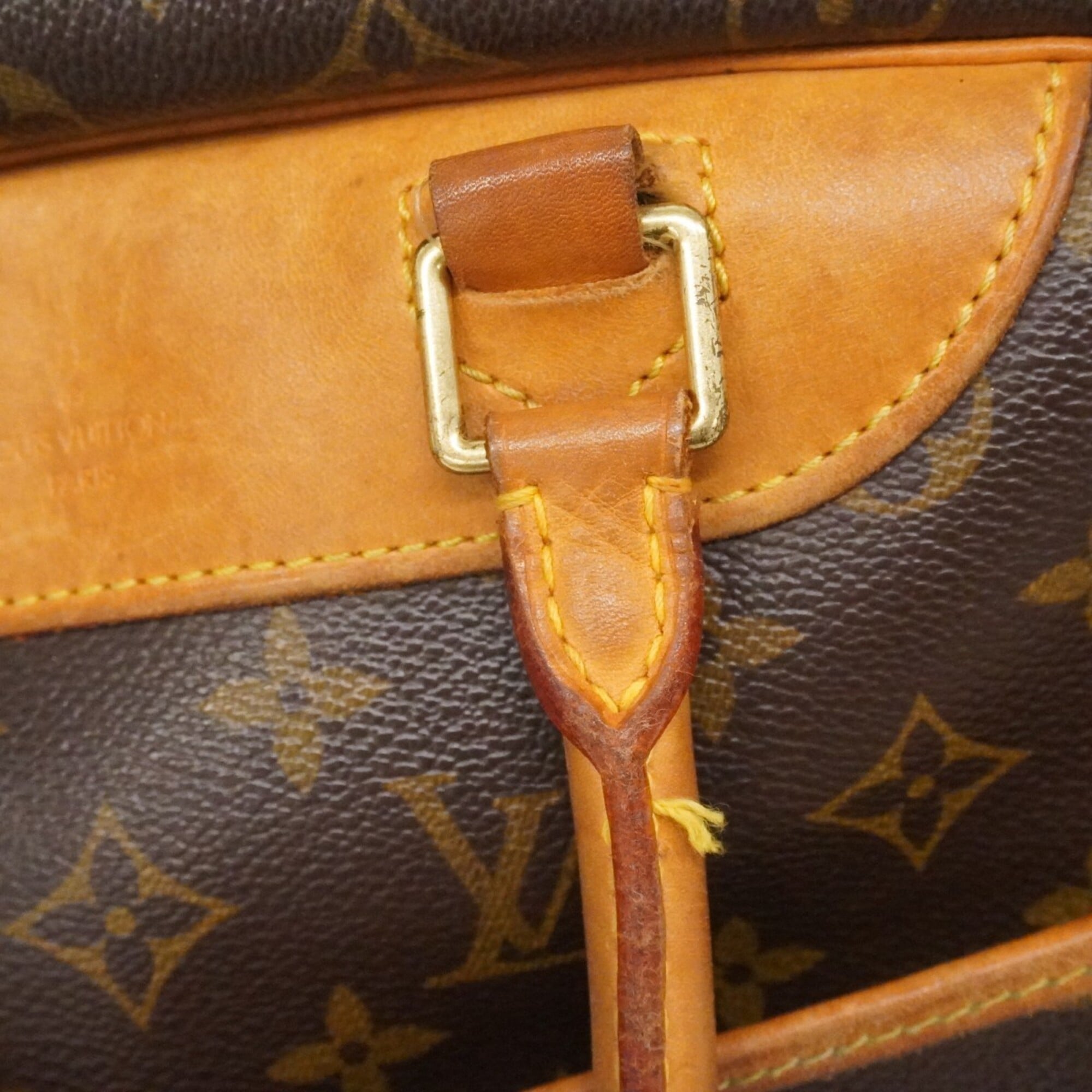 Louis Vuitton Brown Handbag (Pre-Owned)