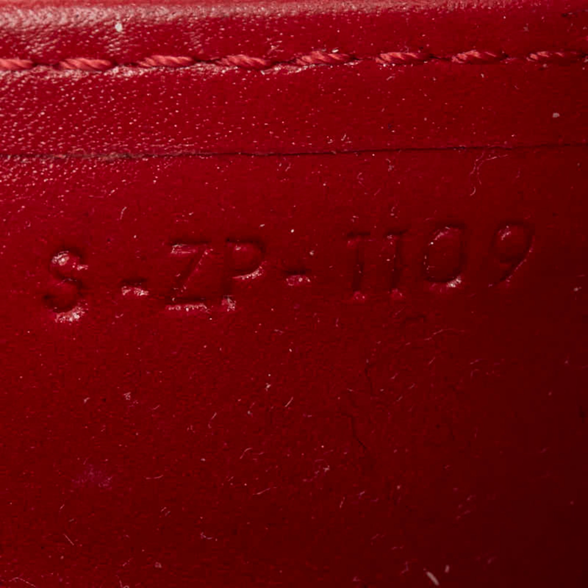 Celine Red Color Leather Long Wallet (Bi-Fold) (Pre-Owned)