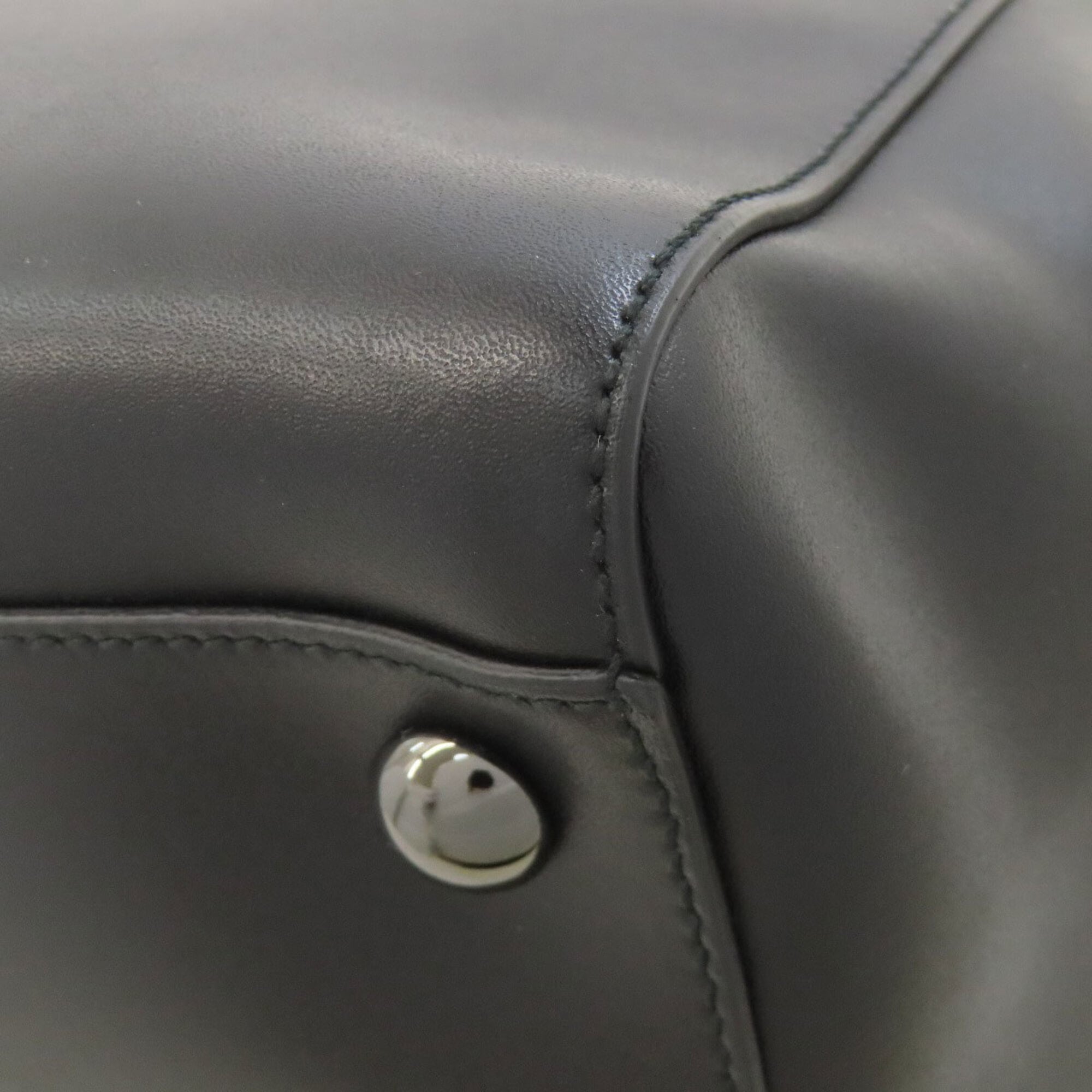 Salvatore Ferragamo Black Leather Tote Bag (Pre-Owned)