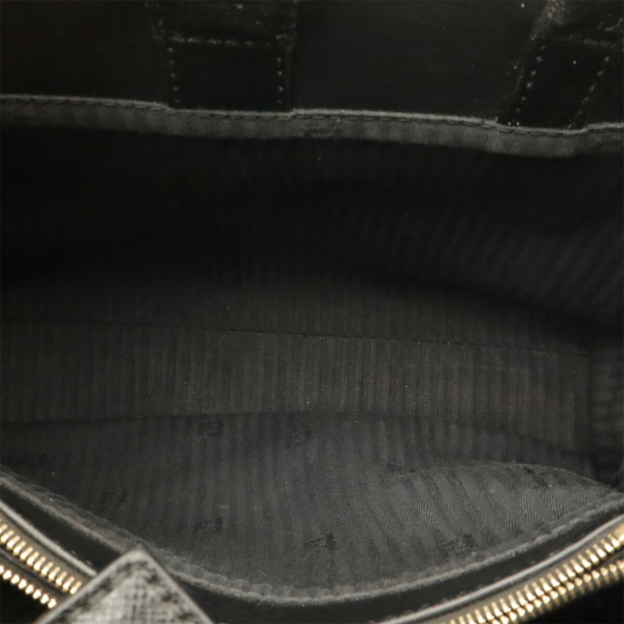 Fendi Black Leather Handbag Shoulder Bag Tote Bag (Pre-Owned)
