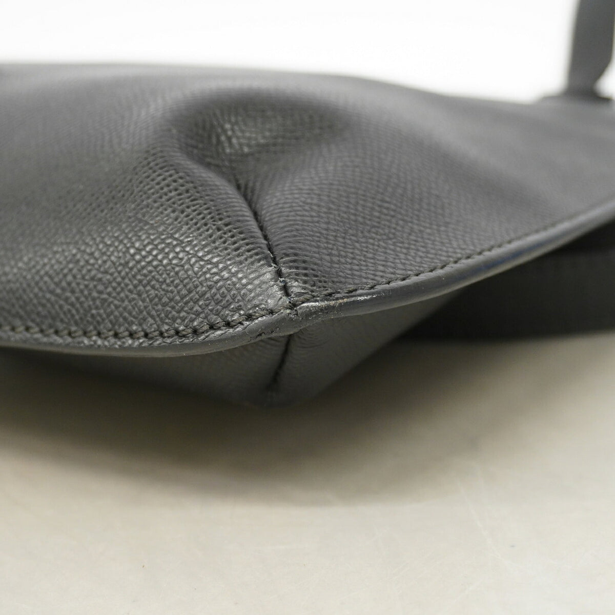 Chanel Black Grained Calfskin Shoulder Bag (Pre-Owned)