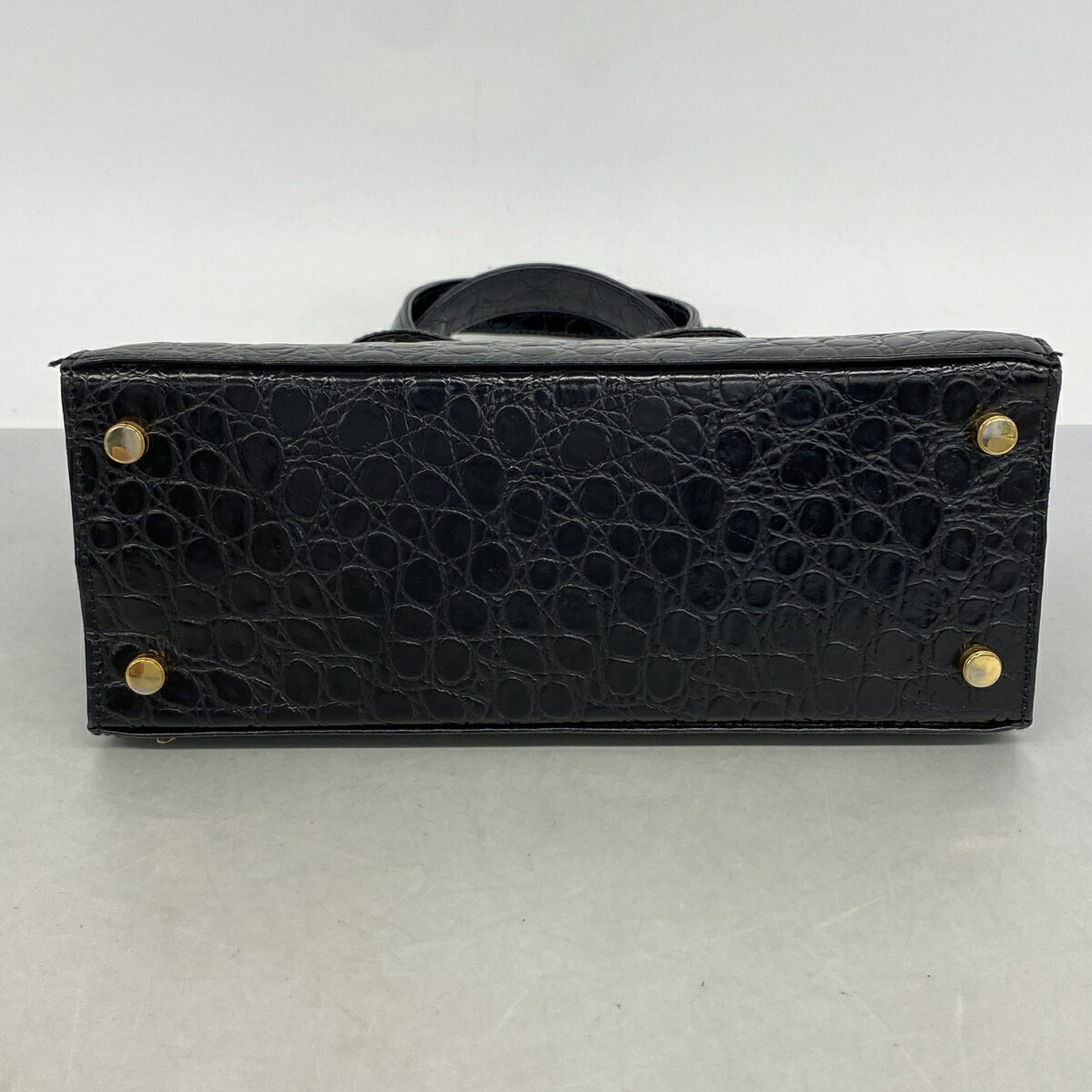 Salvatore Ferragamo Black Leather Handbag (Pre-Owned)