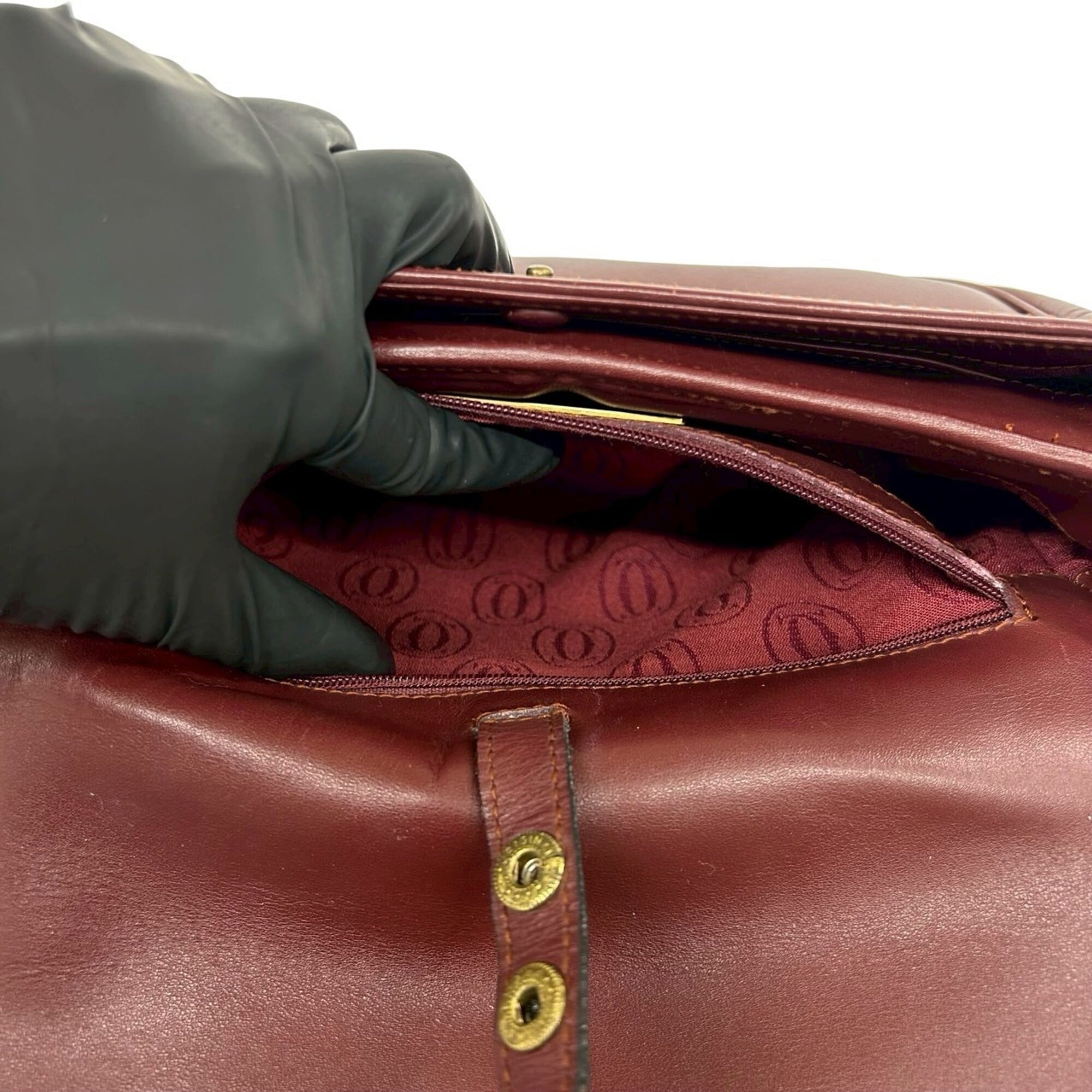 Cartier Wine Red Leather Pochette Shoulder Bag (Pre-Owned)