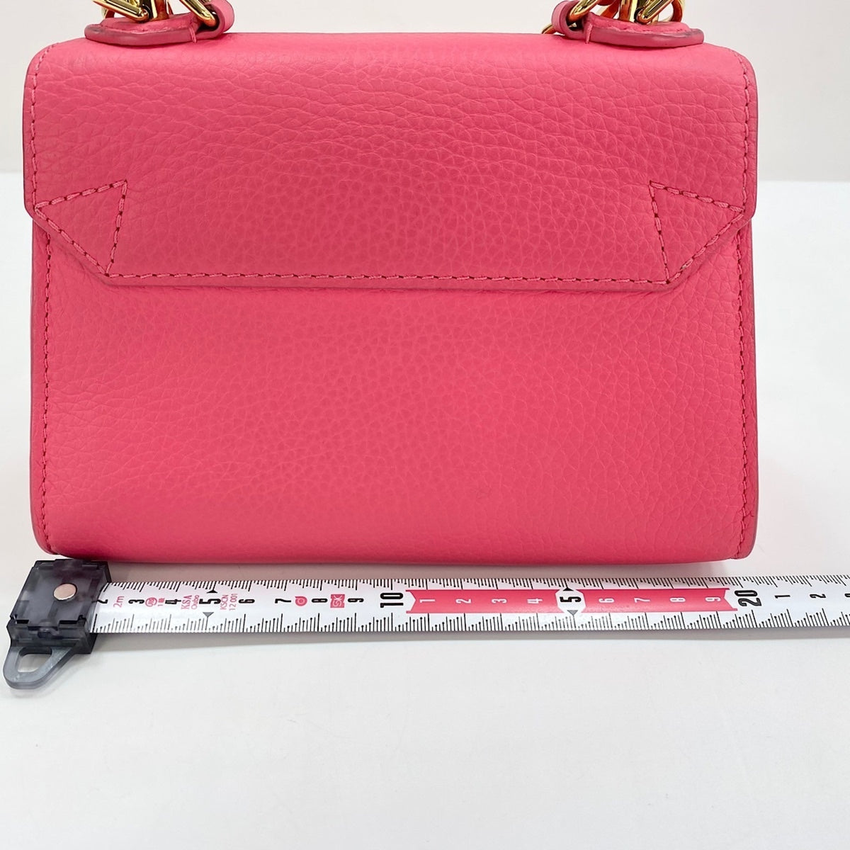 Louis Vuitton Pink Handbag (Pre-Owned)