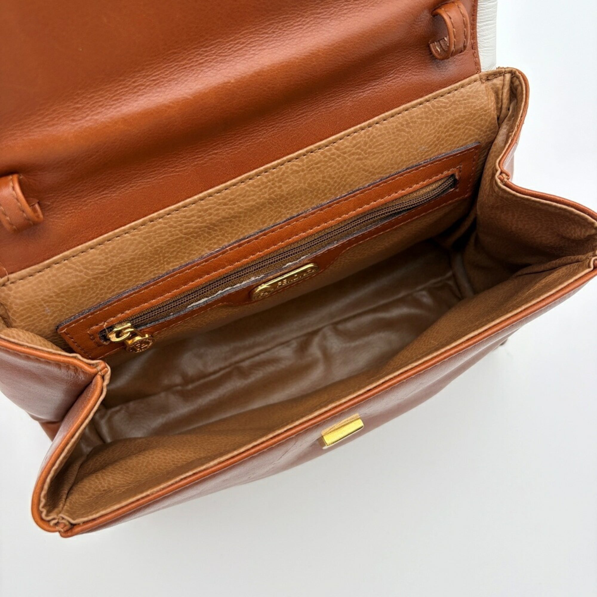 Fendi Brown White Leather Handbag (Pre-Owned)