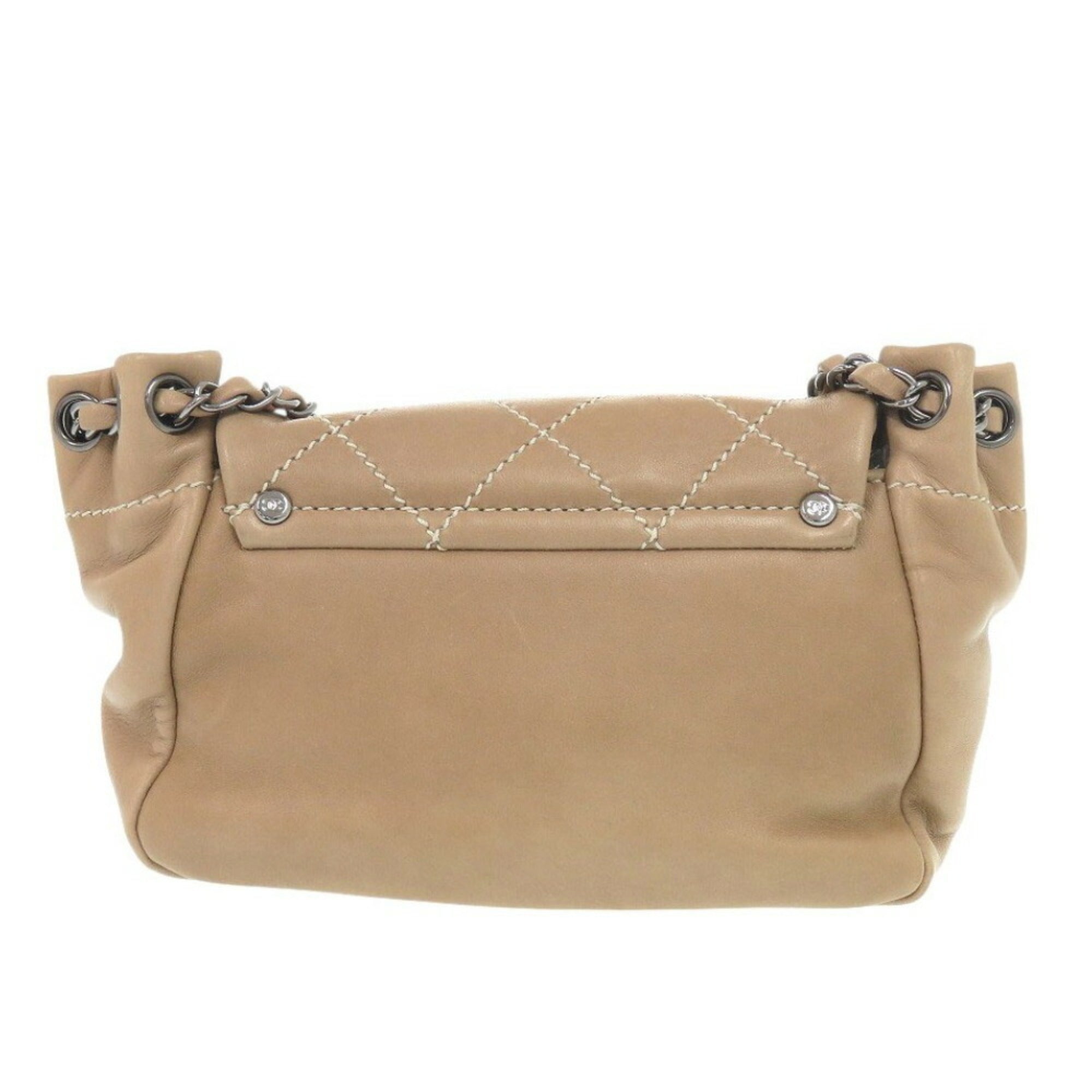Chanel Beige Leather Shoulder Bag (Pre-Owned)