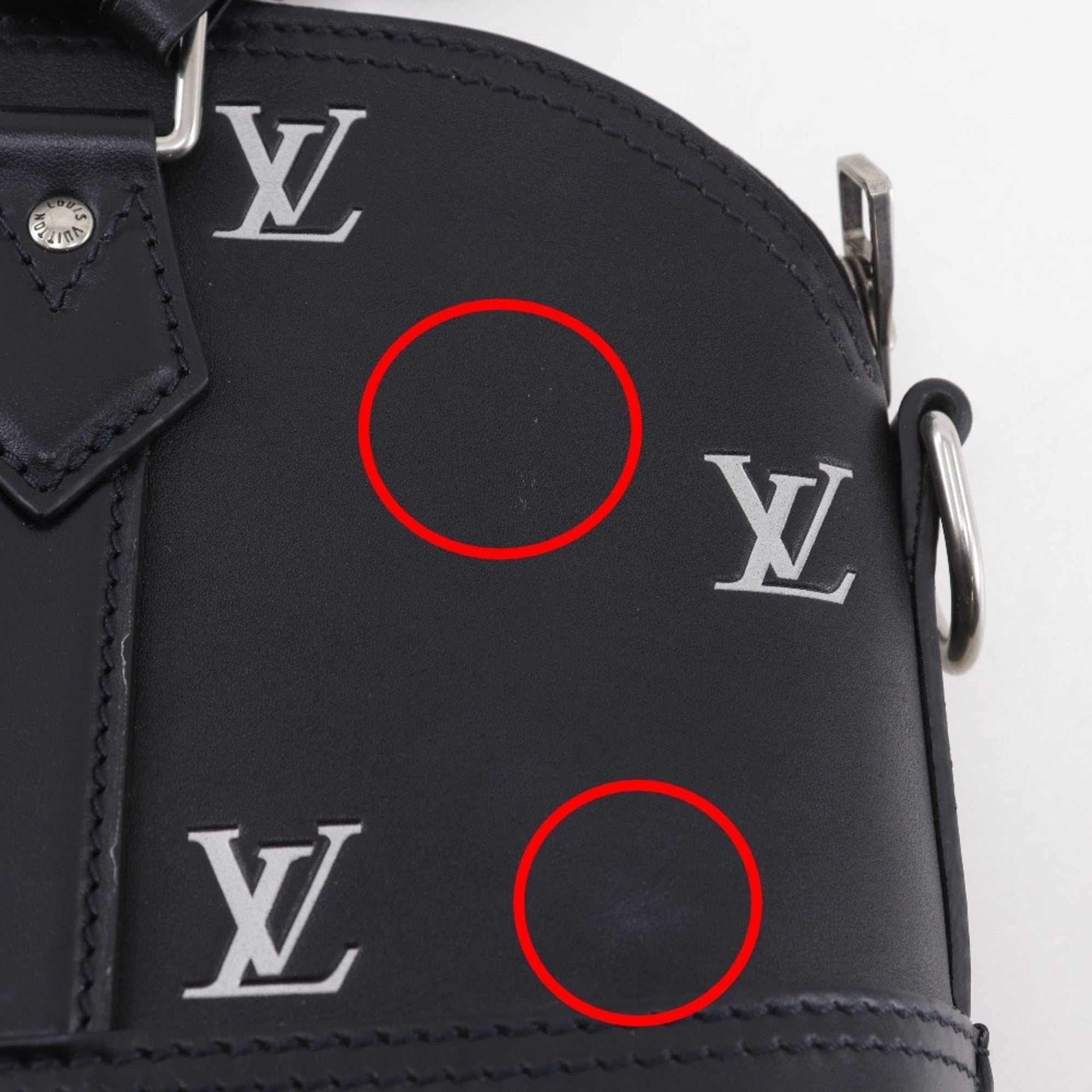 Louis Vuitton Black Leather Handbag (Pre-Owned)