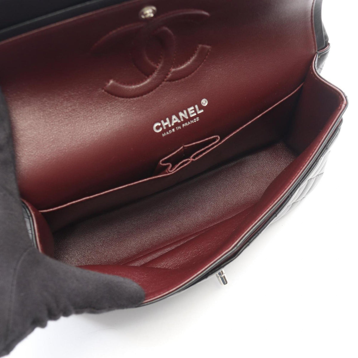 Chanel Black Leather Handbag Shoulder Bag (Pre-Owned)