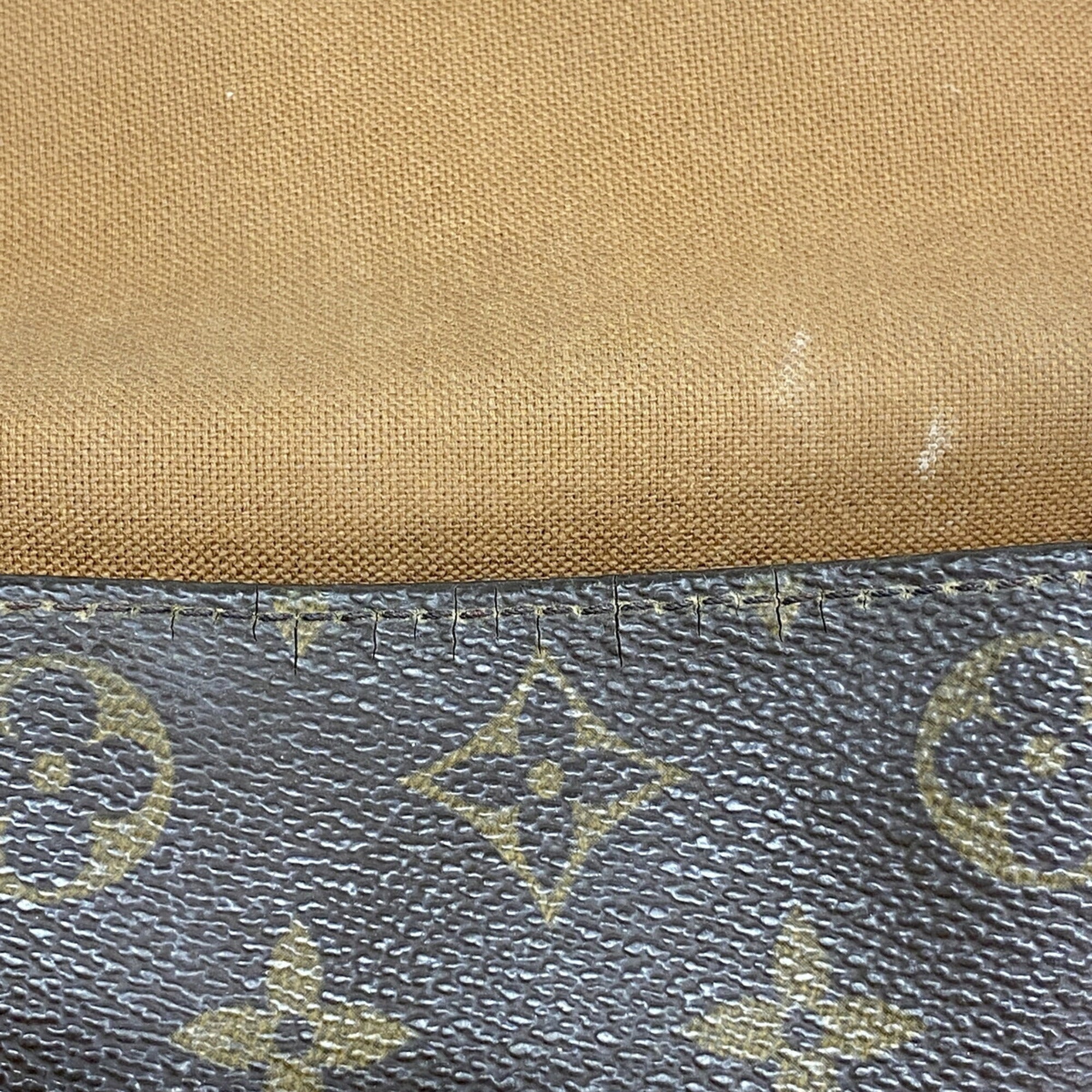 Louis Vuitton Brown Shoulder Bag (Pre-Owned)