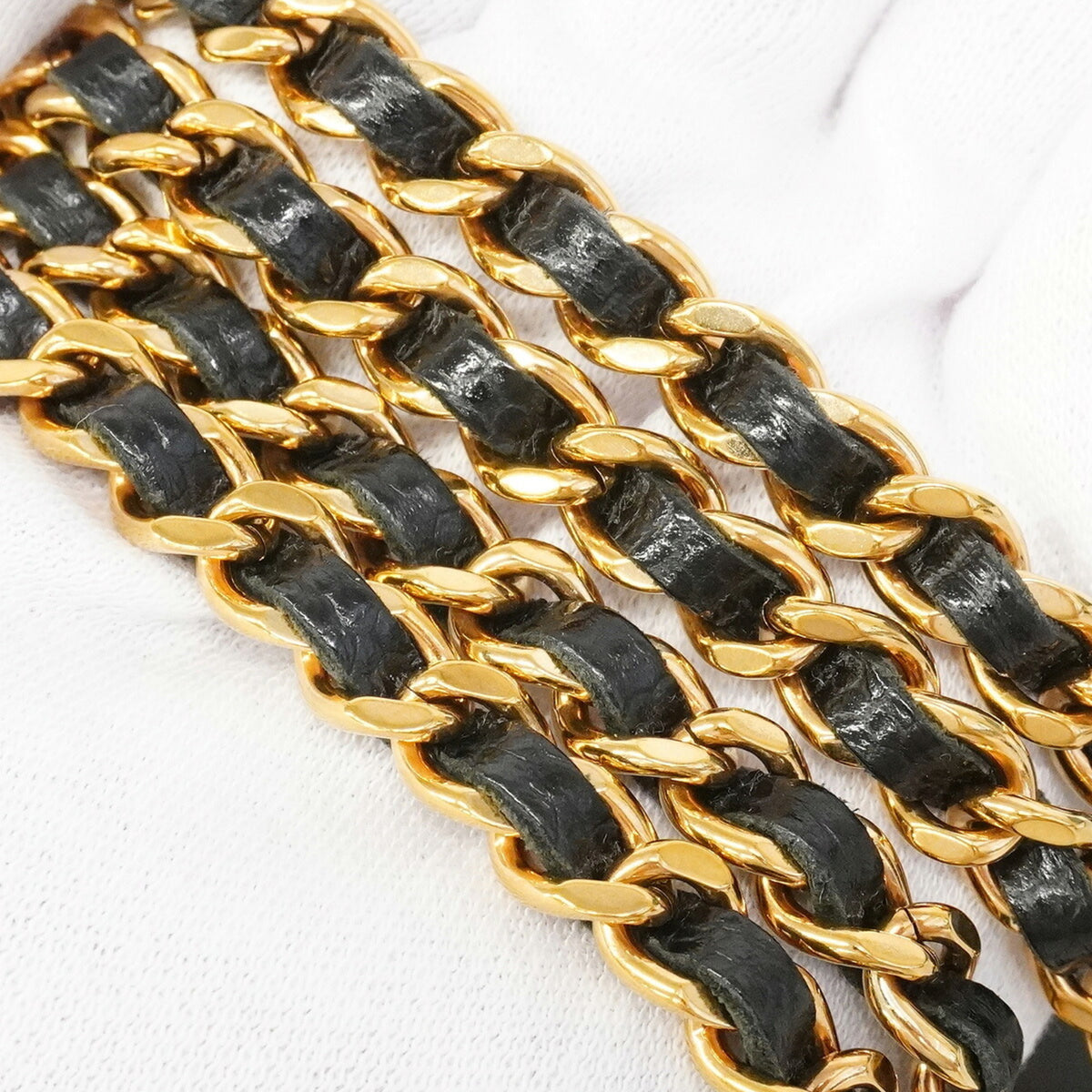 Chanel Black Grained Calfskin Chain/Shoulder Wallet (Pre-Owned)