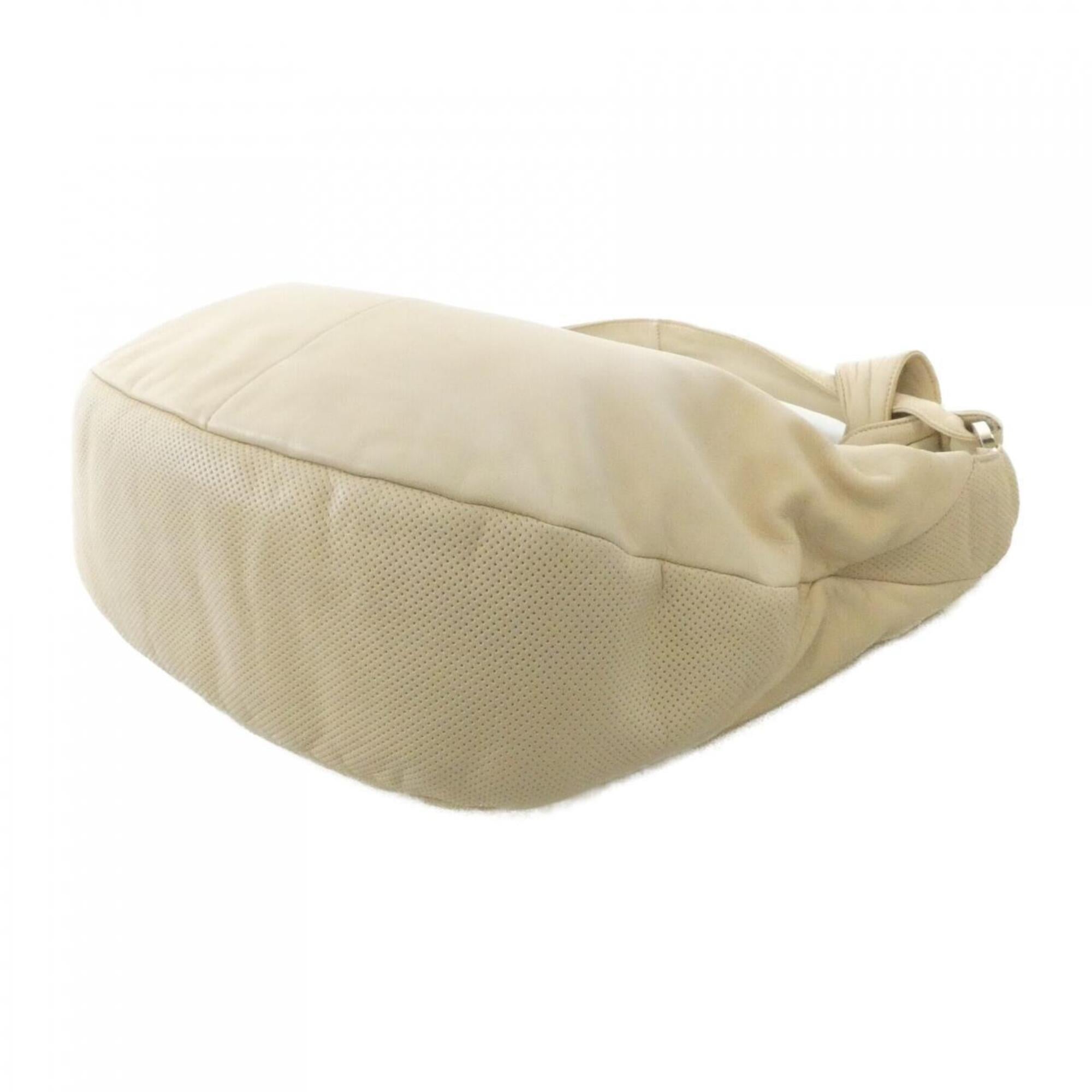 Loewe Ivory Leather Handbag (Pre-Owned)