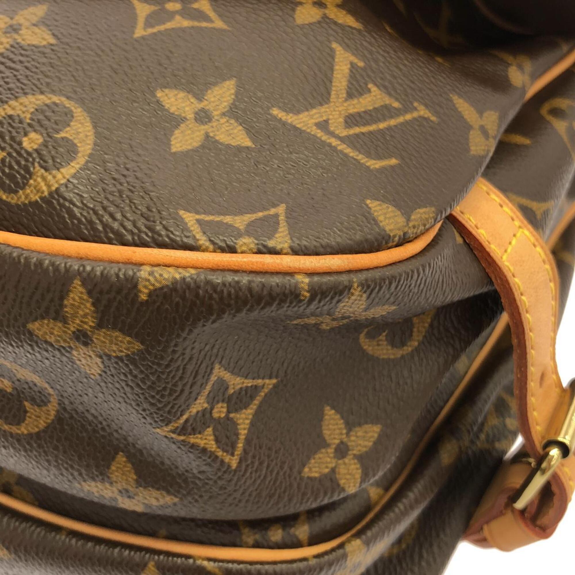 Louis Vuitton Marron Coated Canvas Shoulder Bag (Pre-Owned)