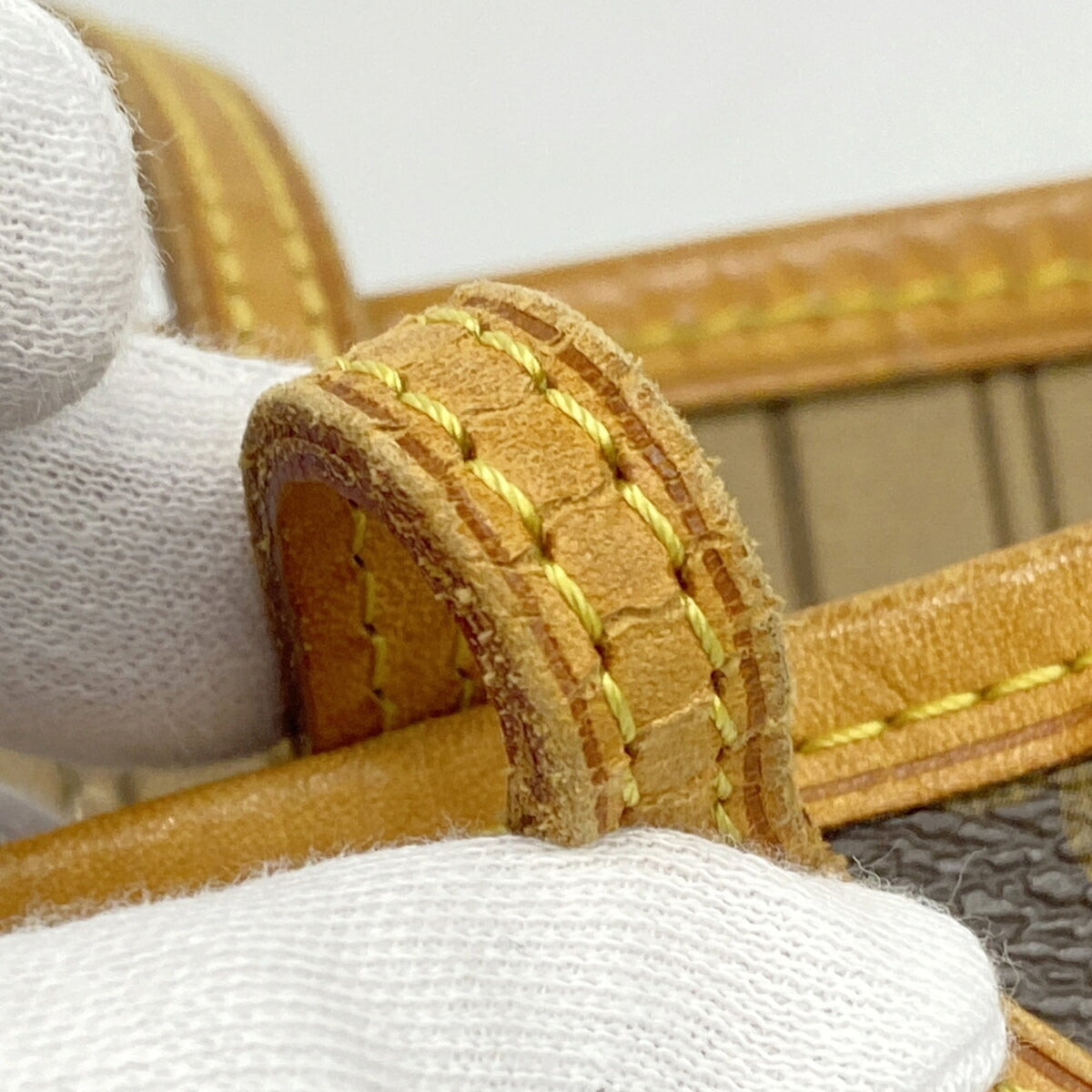 Louis Vuitton Brown Tote Bag (Pre-Owned)