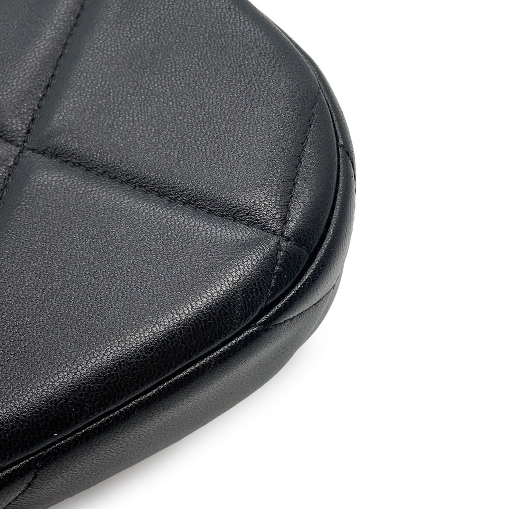 Chanel Matelasse Black Leather Handbag Shoulder Bag (Pre-Owned)