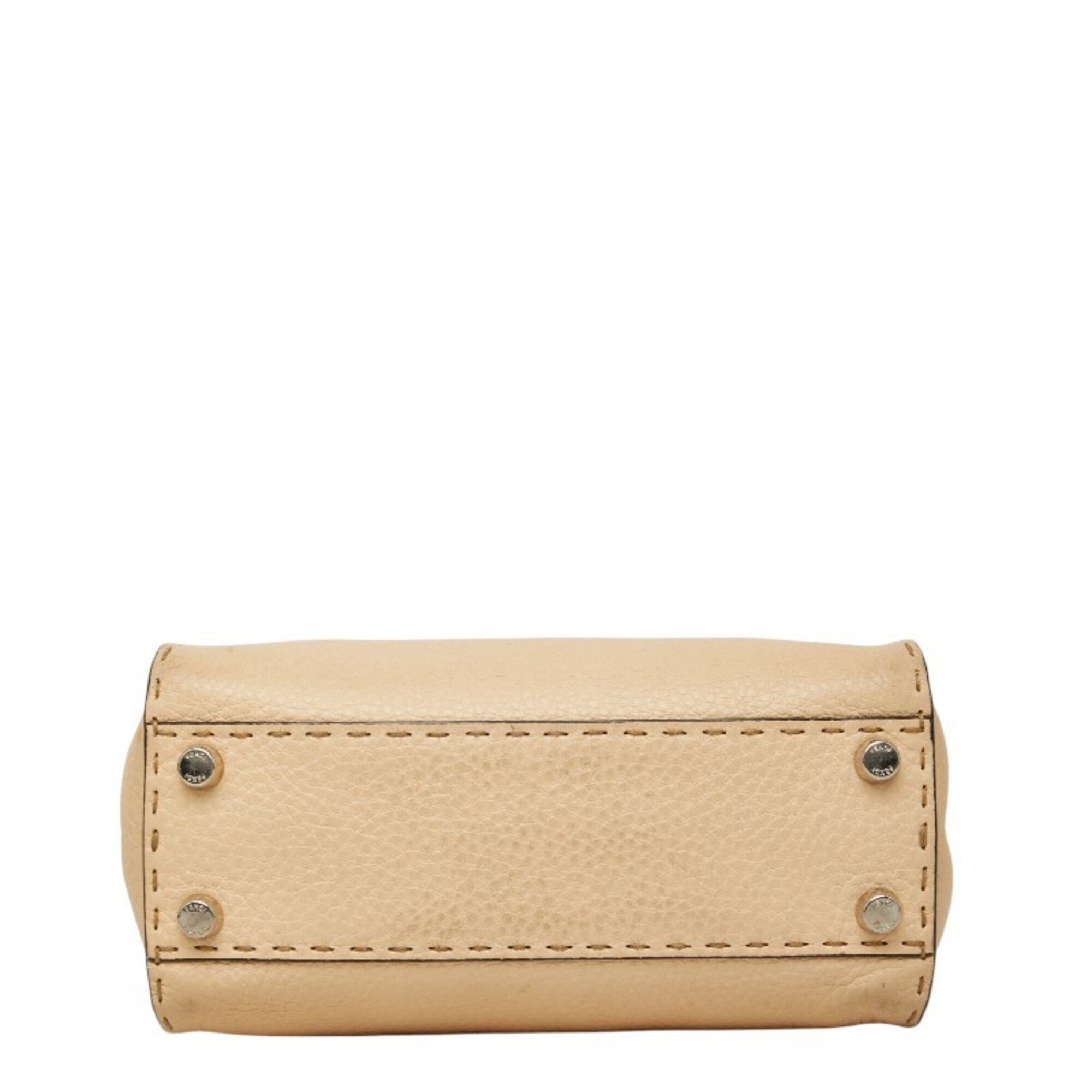 Fendi Beige Leather Handbag Shoulder Bag (Pre-Owned)