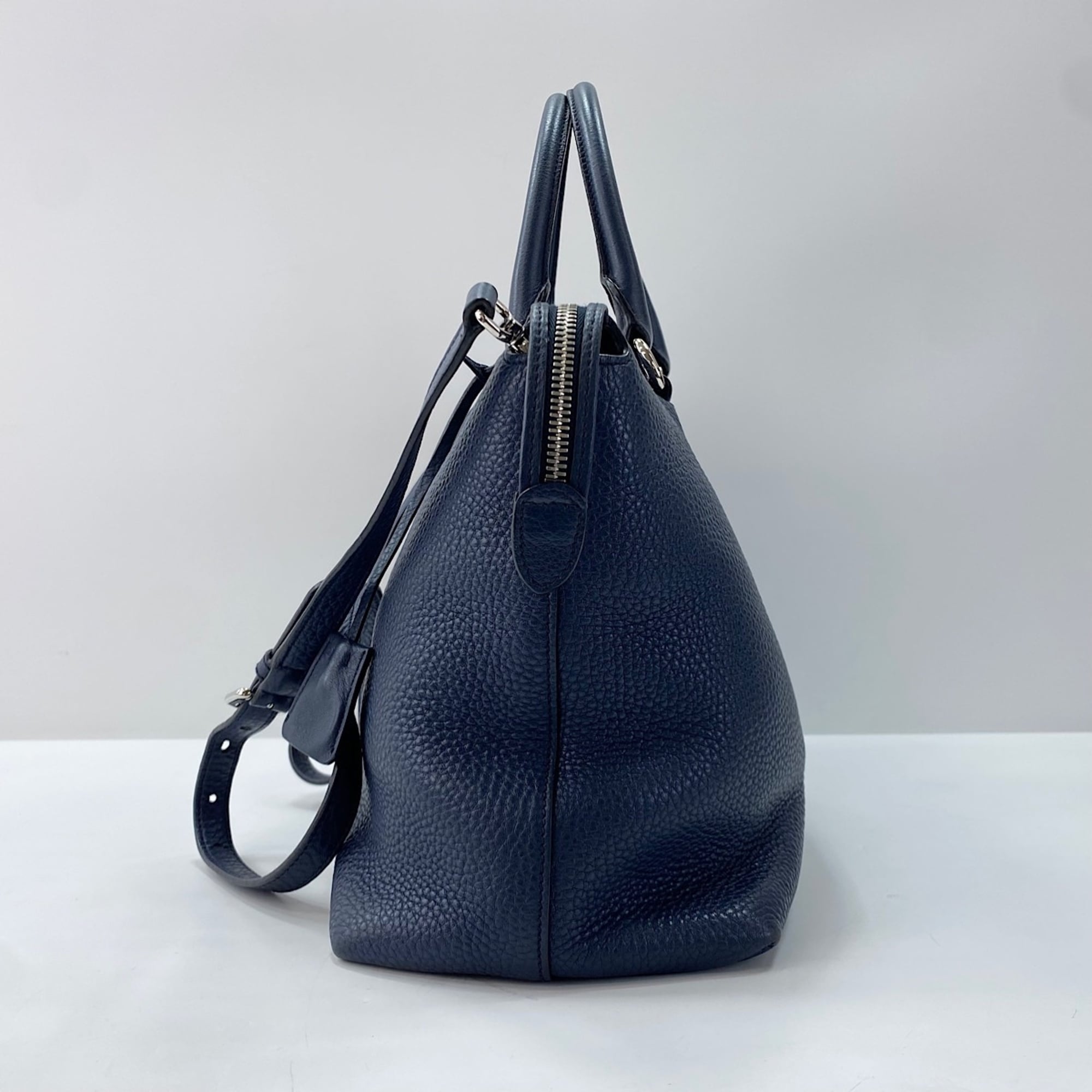 Prada Navy Handbag Shoulder Bag (Pre-Owned)