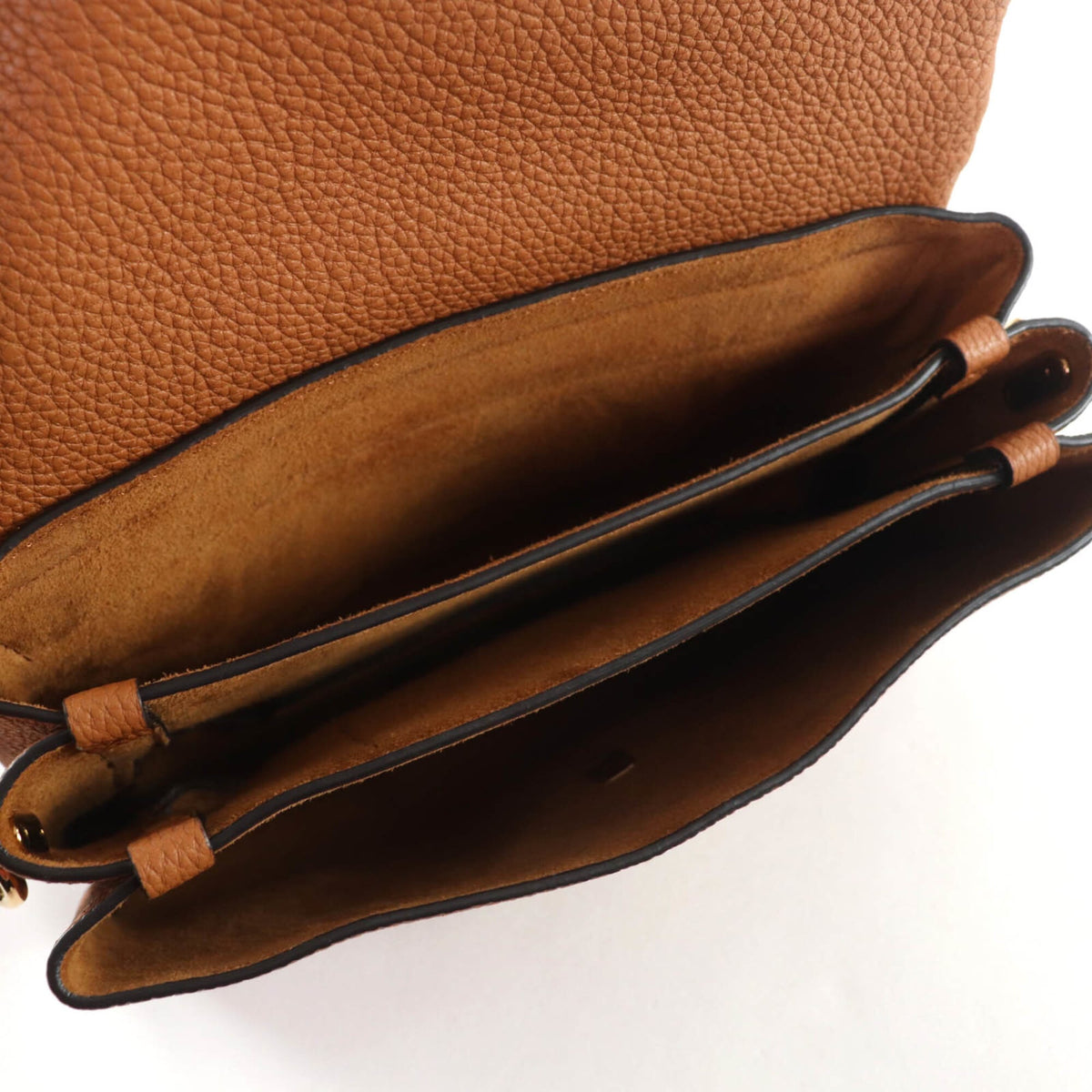 Tod's Brown Leather Shoulder Bag (Pre-Owned)