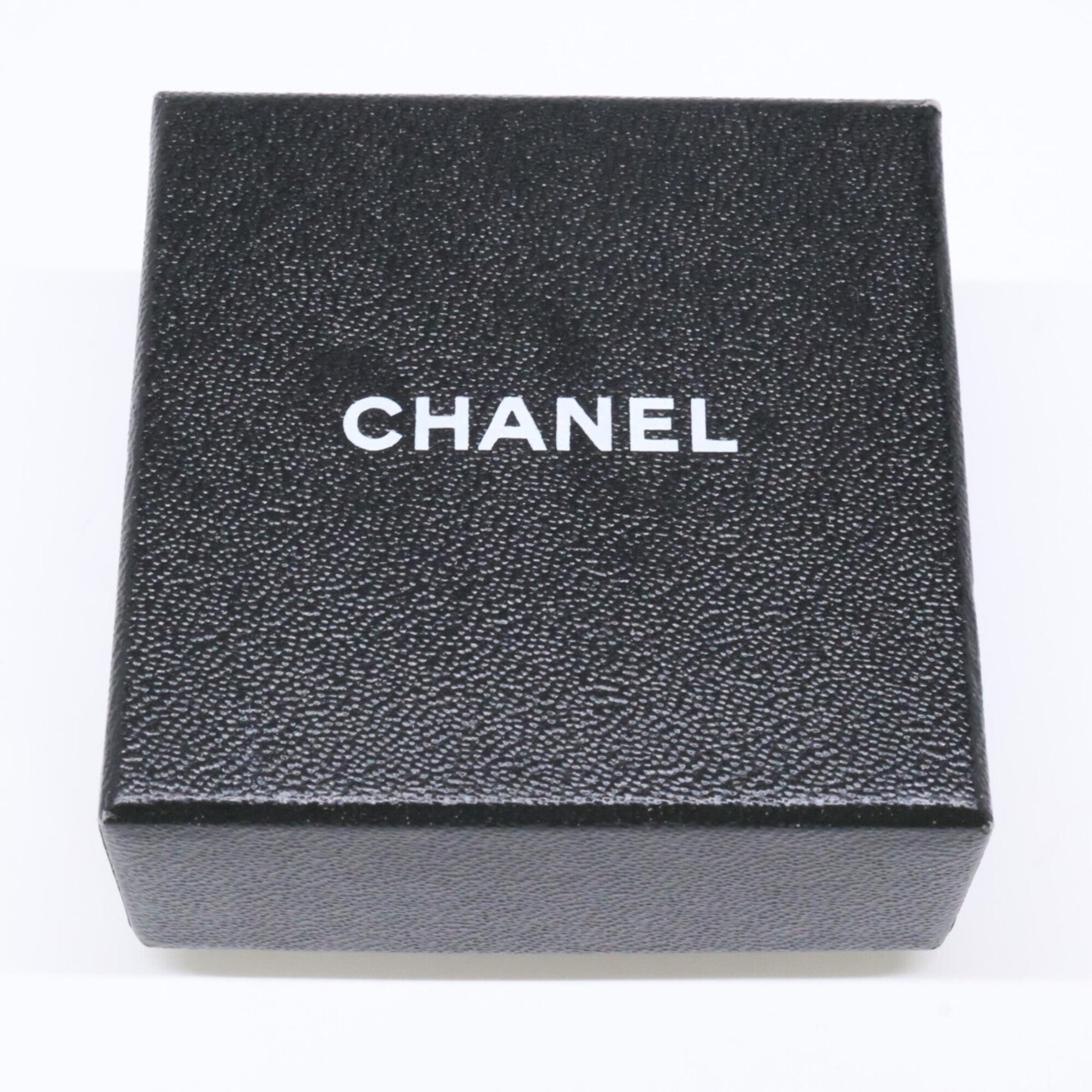 Chanel Gold Metal Band Ring (Pre-Owned)