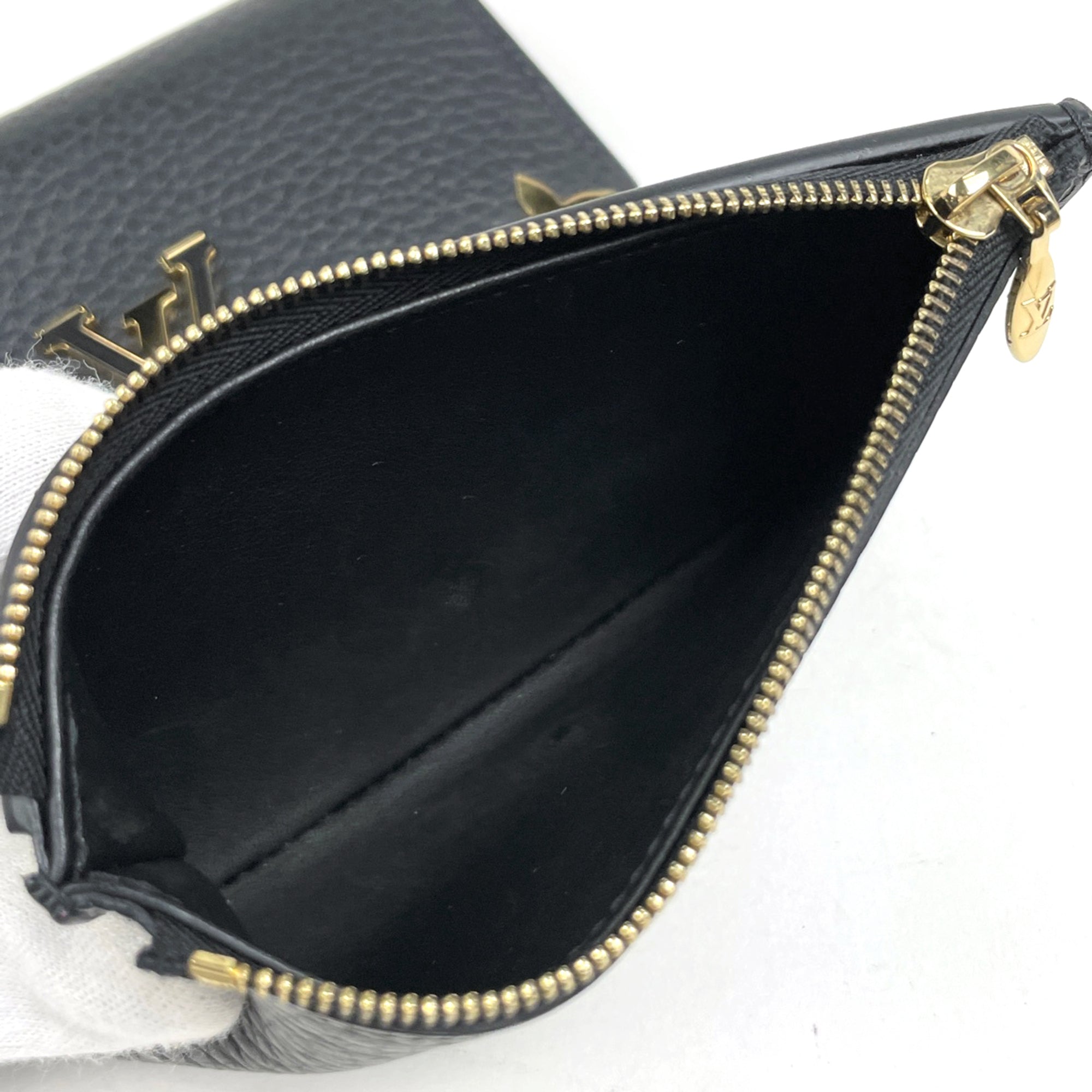 Louis Vuitton Black Wallet (Tri-Fold) (Pre-Owned)