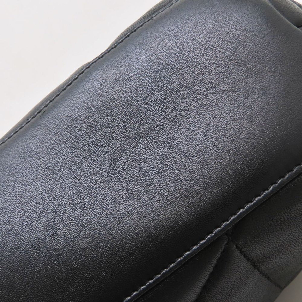 Yves Saint Laurent Black Shoulder Bag (Pre-Owned)