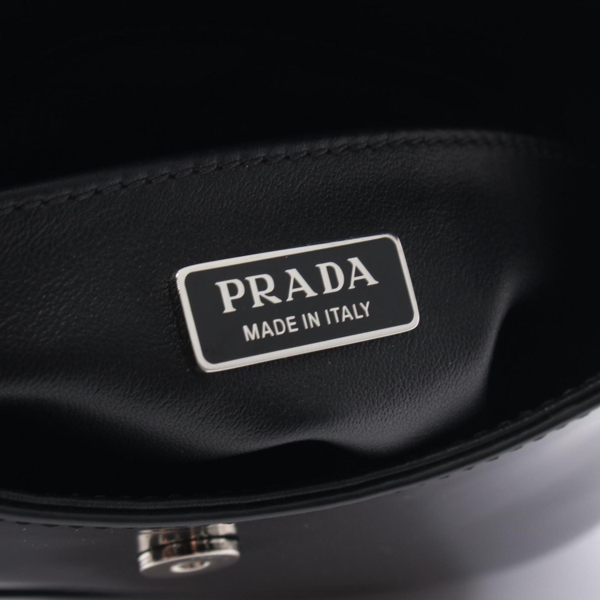 Prada Black Leather Handbag (Pre-Owned)