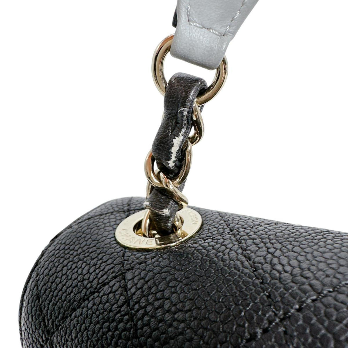 Chanel Black Grained Calfskin Shoulder Bag (Pre-Owned)