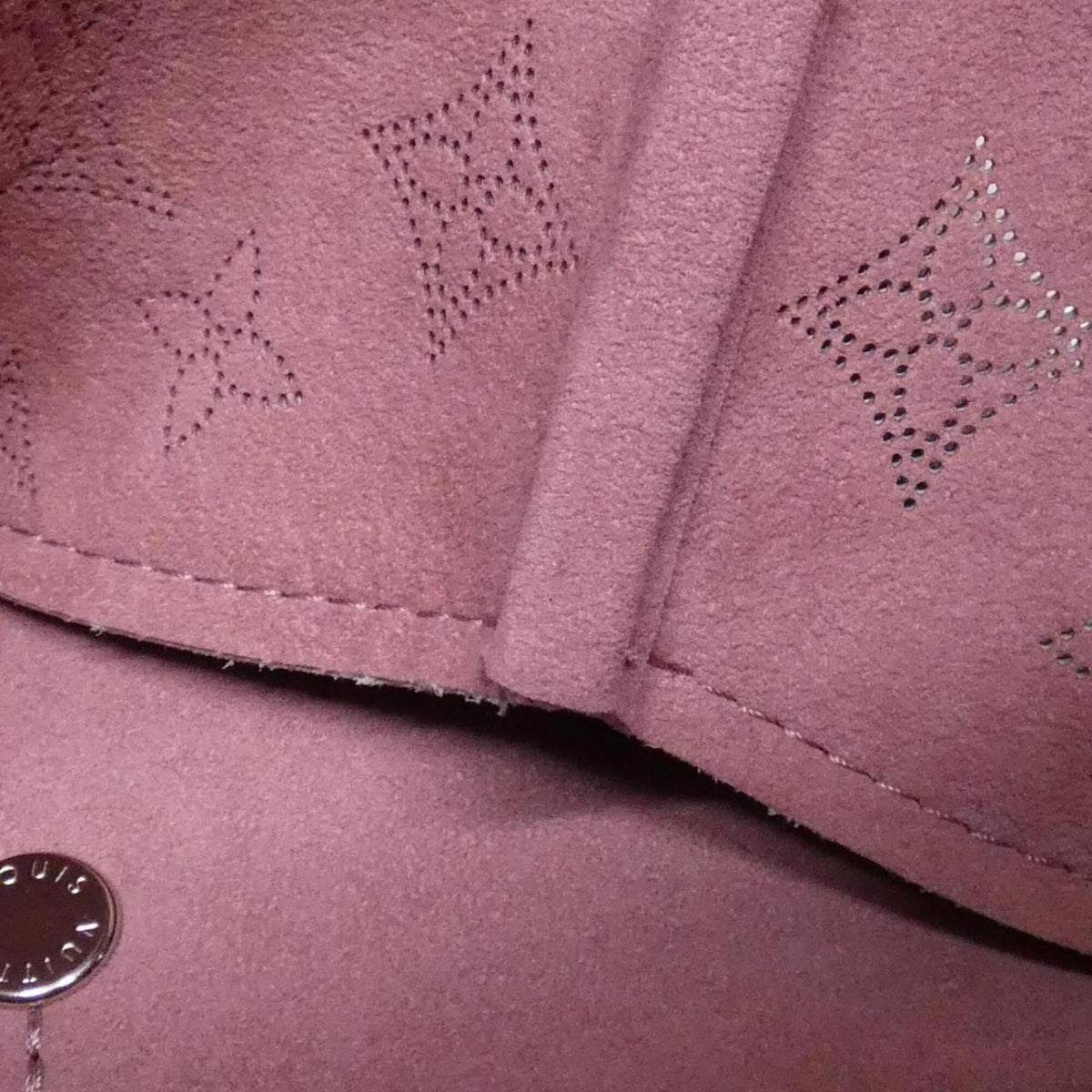 Louis Vuitton Mahina Lilac Leather Shoulder Bag (Pre-Owned)