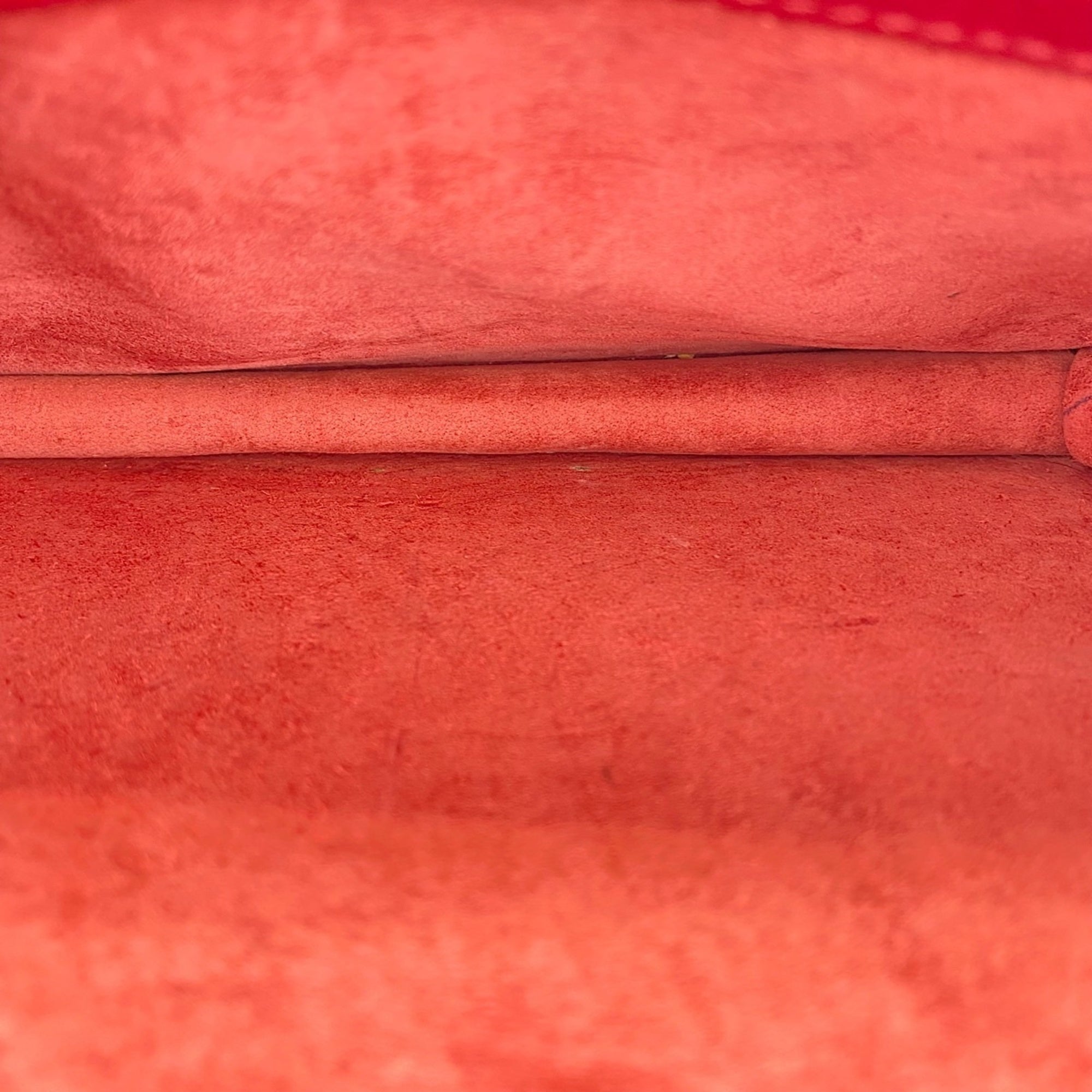 Yves Saint Laurent Red Color Wine Shoulder Bag (Pre-Owned)