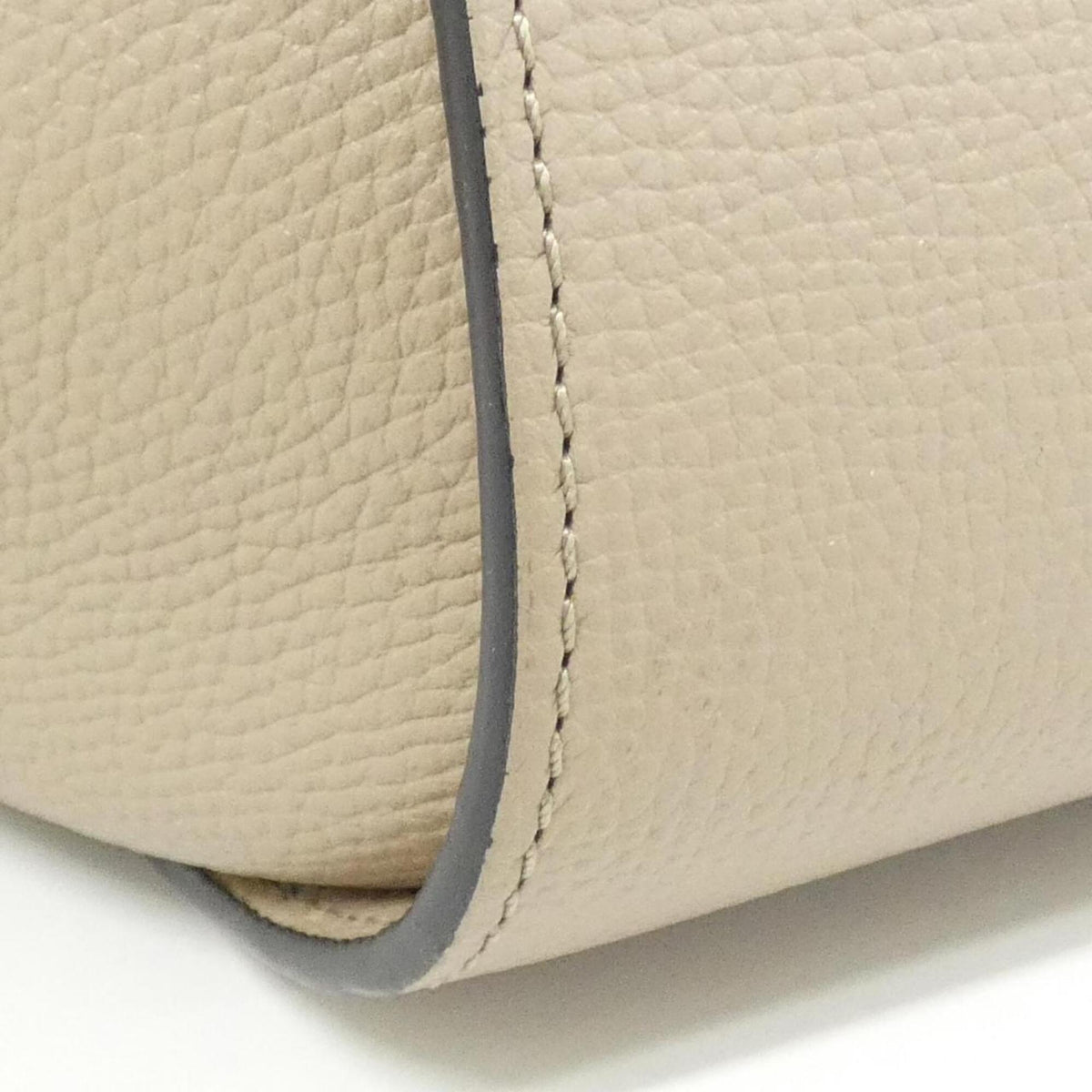 Loewe Beige Leather Shoulder Bag (Pre-Owned)