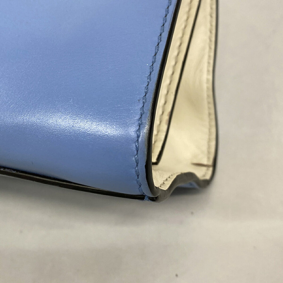 Gucci Sky Blue Leather Handbag (Pre-Owned)