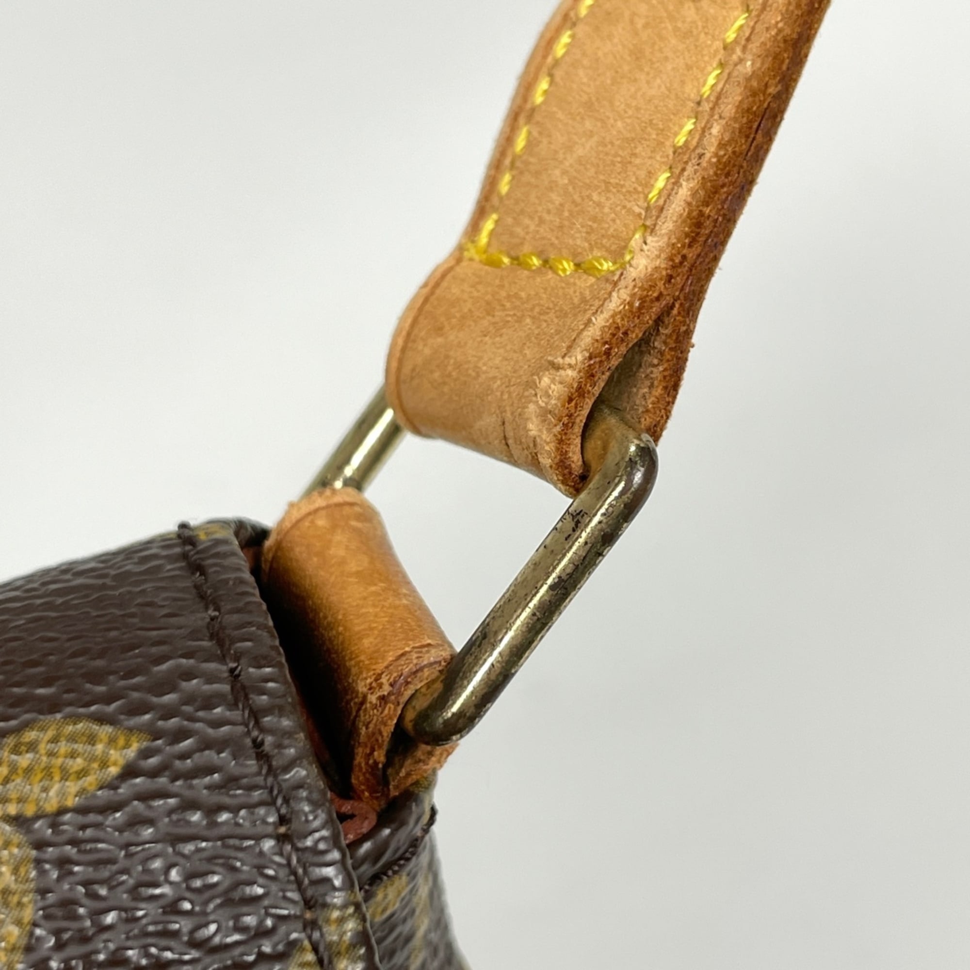 Louis Vuitton Brown Monogram Monogram Shoulder Bag (Pre-Owned)