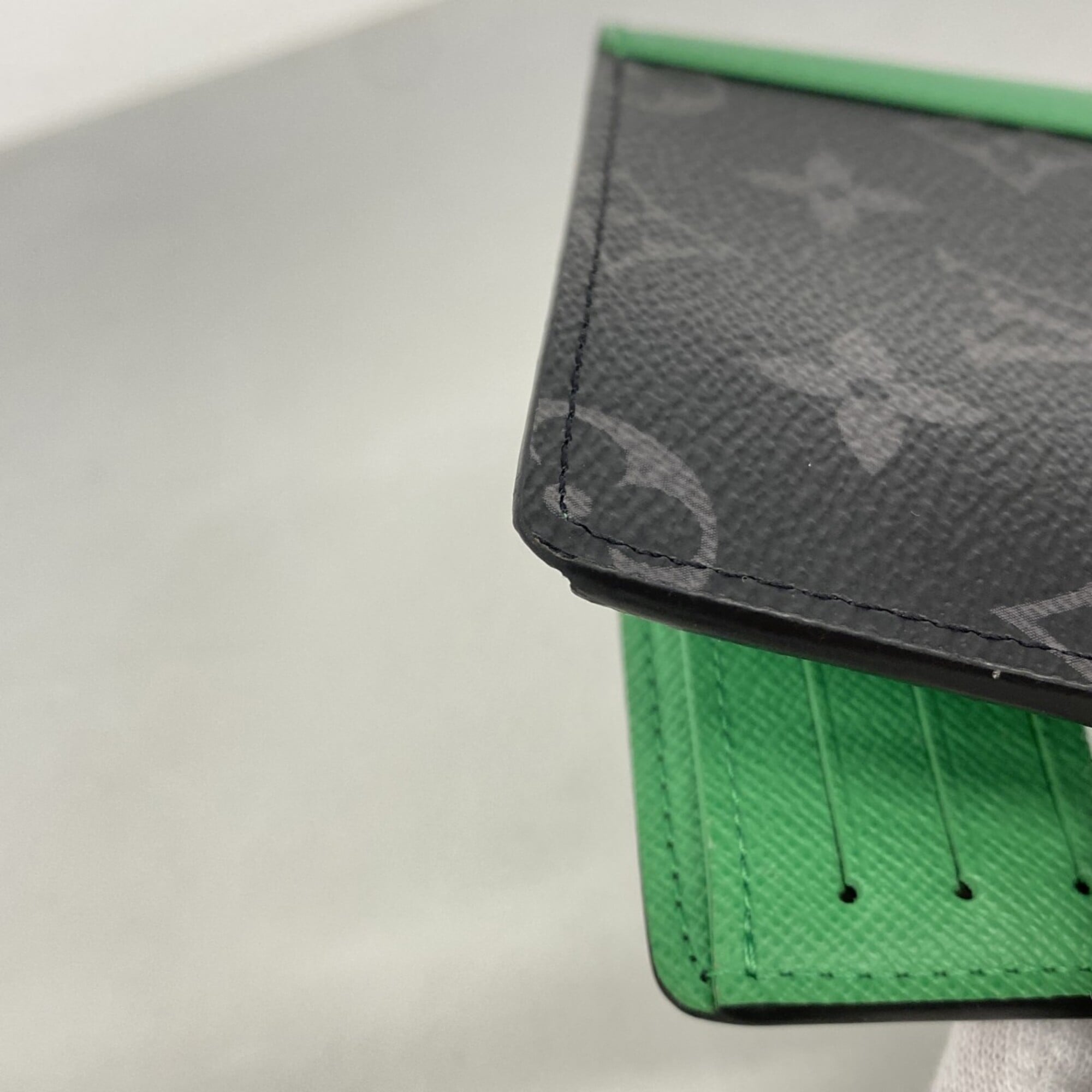 Louis Vuitton Black Wallet (Bi-Fold) (Pre-Owned)