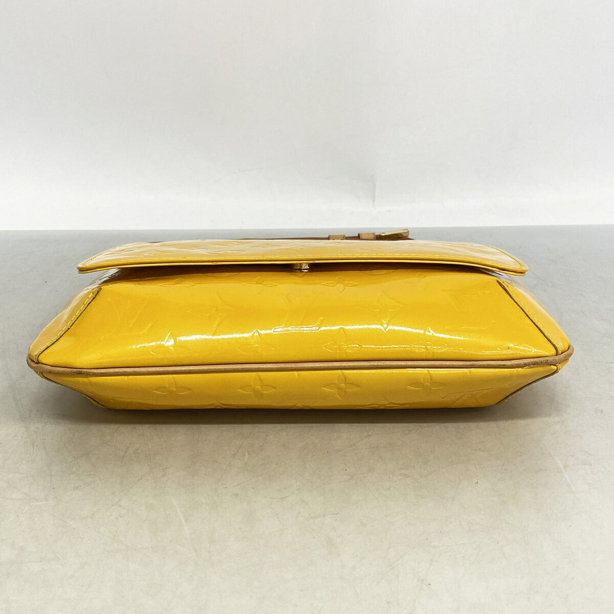 Louis Vuitton Jaune Shoulder Bag (Pre-Owned)