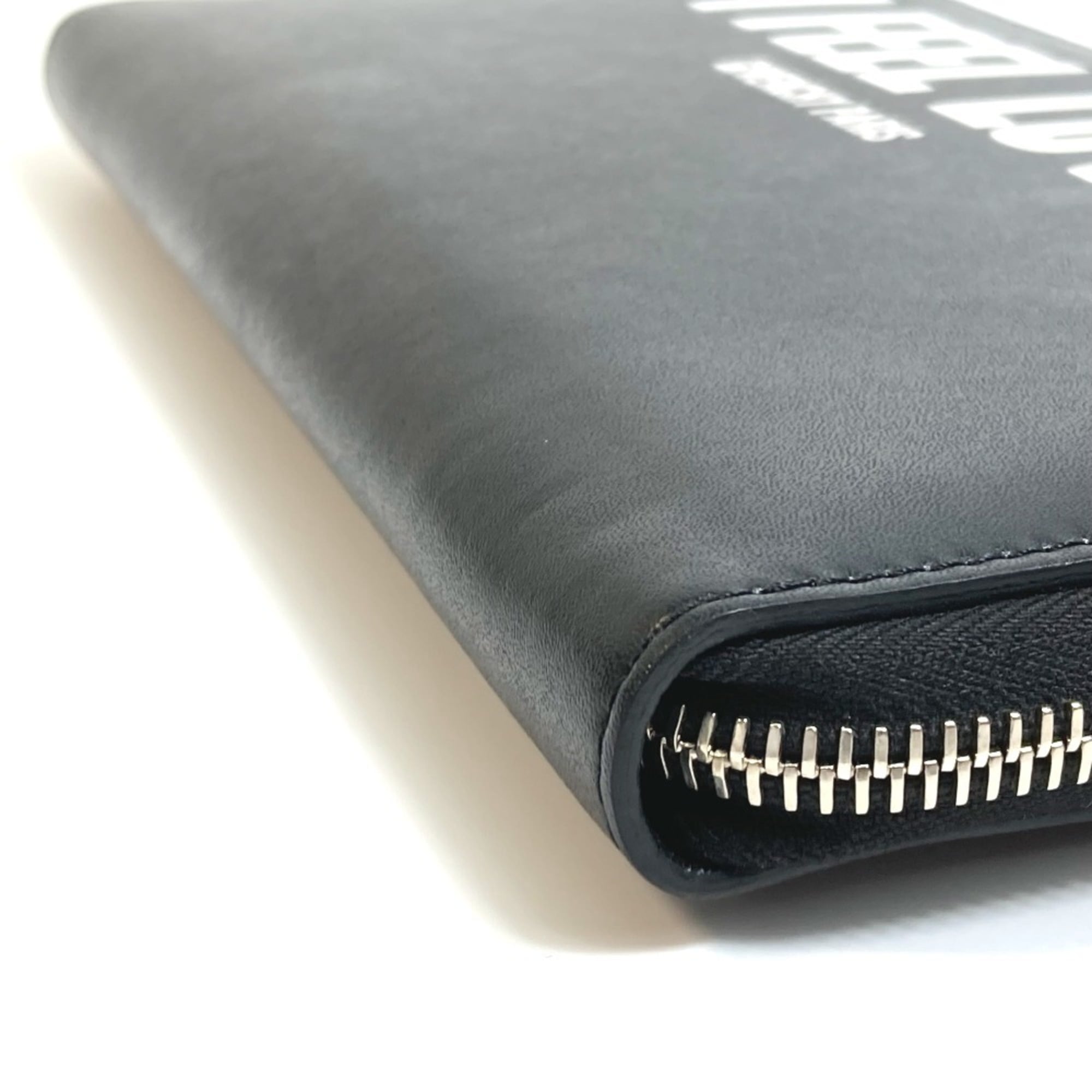 Givenchy Black Leather Long Wallet (Bi-Fold) (Pre-Owned)