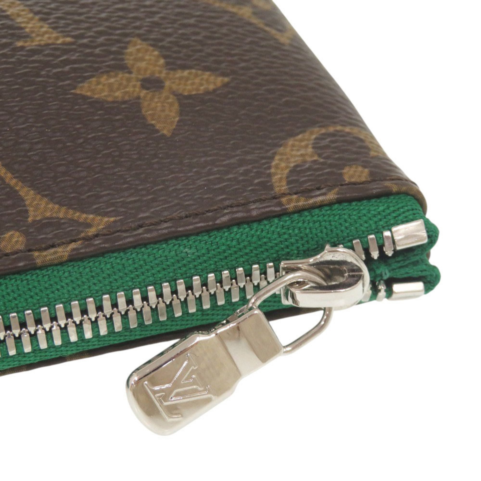 Louis Vuitton Brown Monogram Monogram Pouch (Pre-Owned)