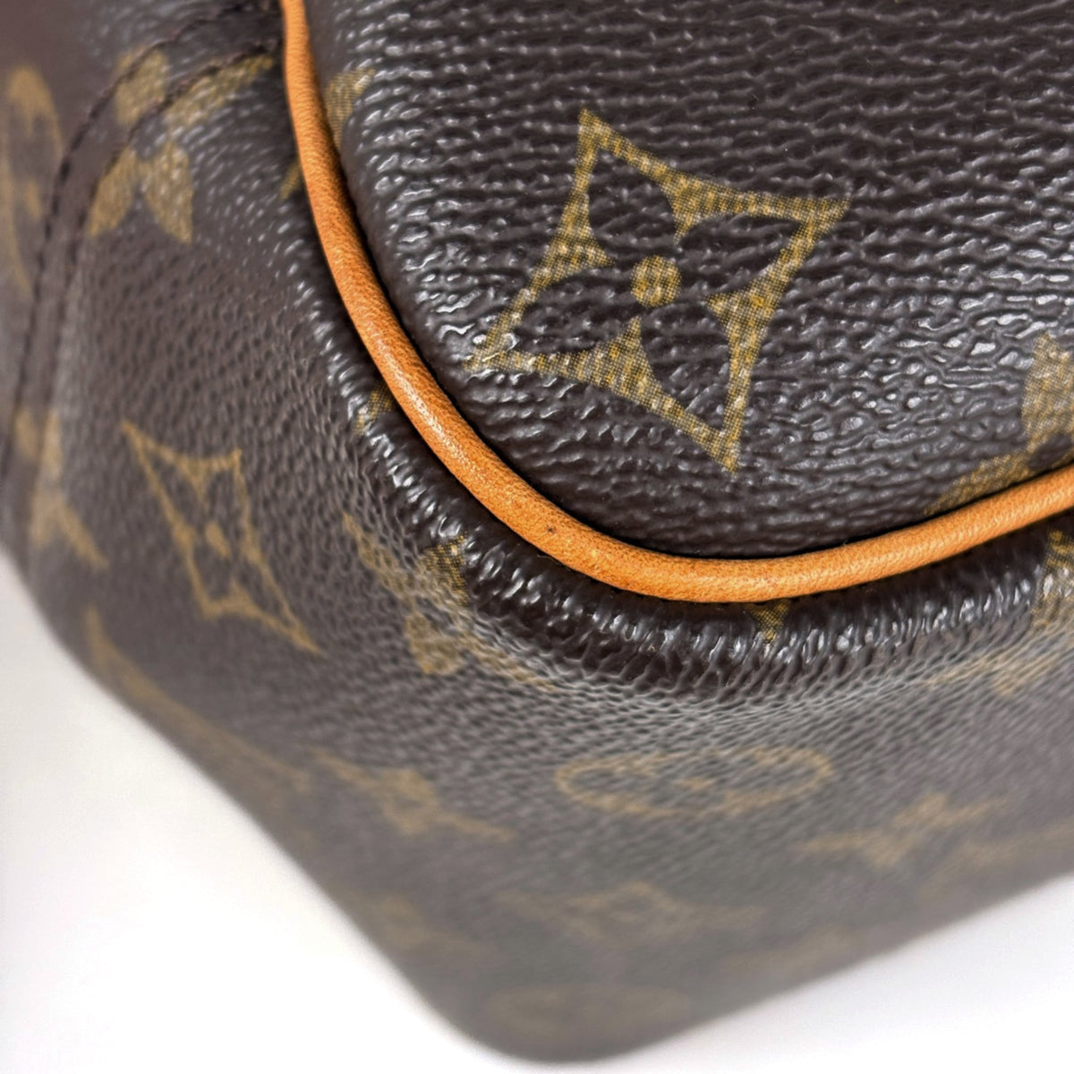 Louis Vuitton Brown Monogram Handbag (Pre-Owned)