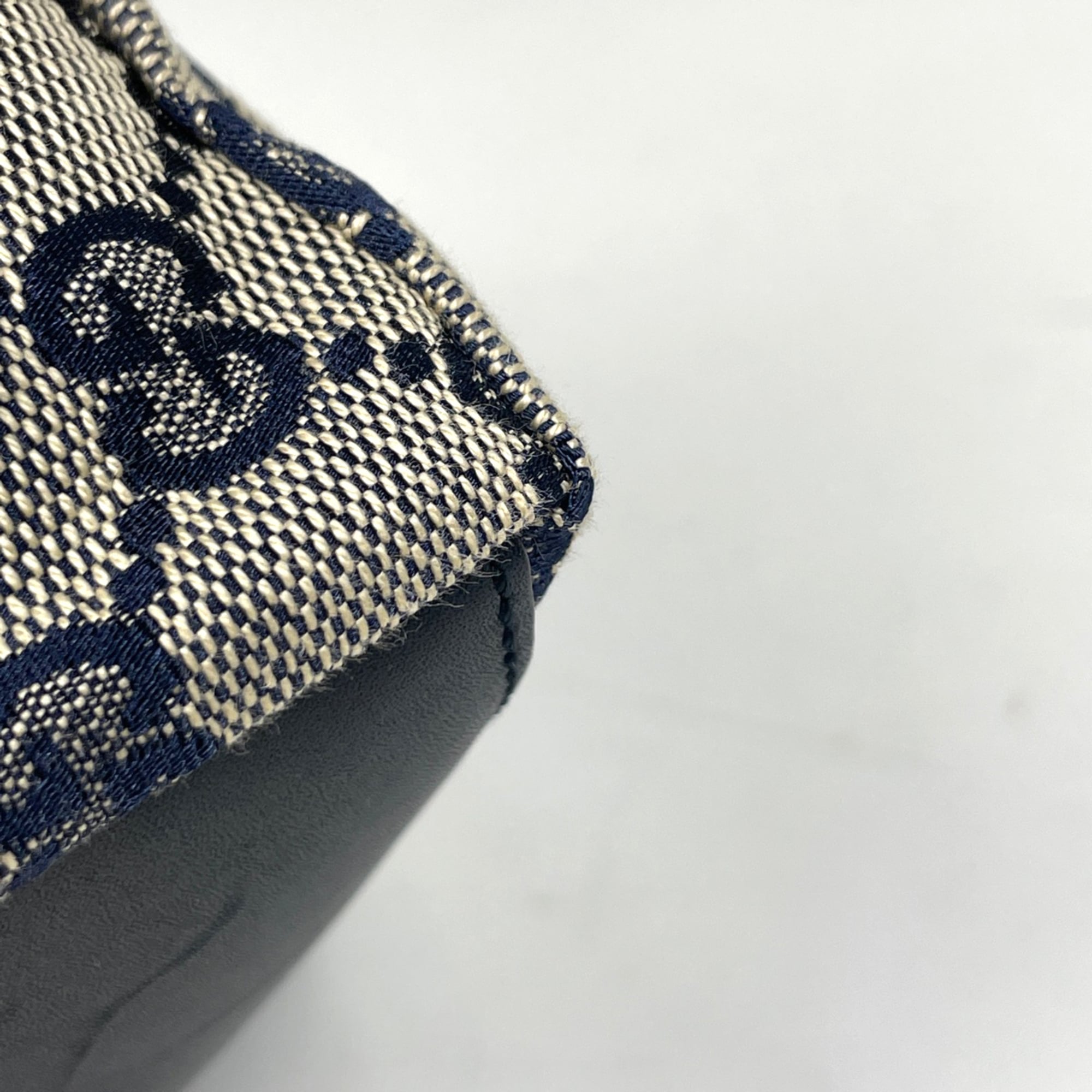 Gucci Beige Navy Gg Canvas Leather Pouch (Pre-Owned)