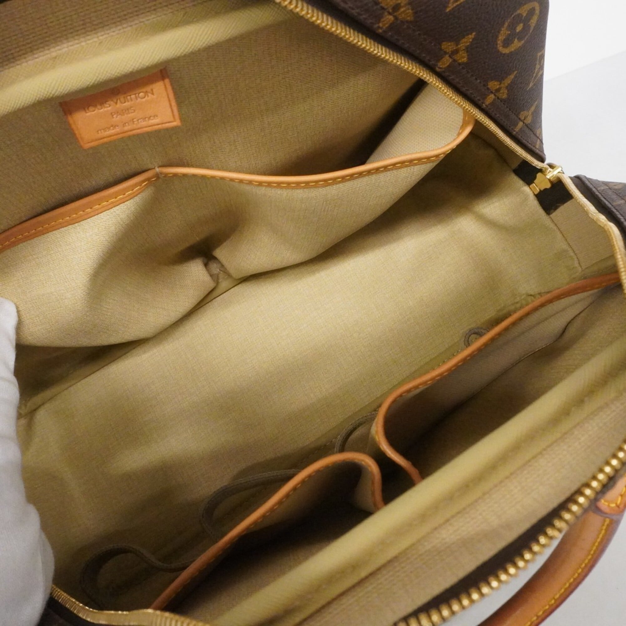 Louis Vuitton Brown Handbag (Pre-Owned)