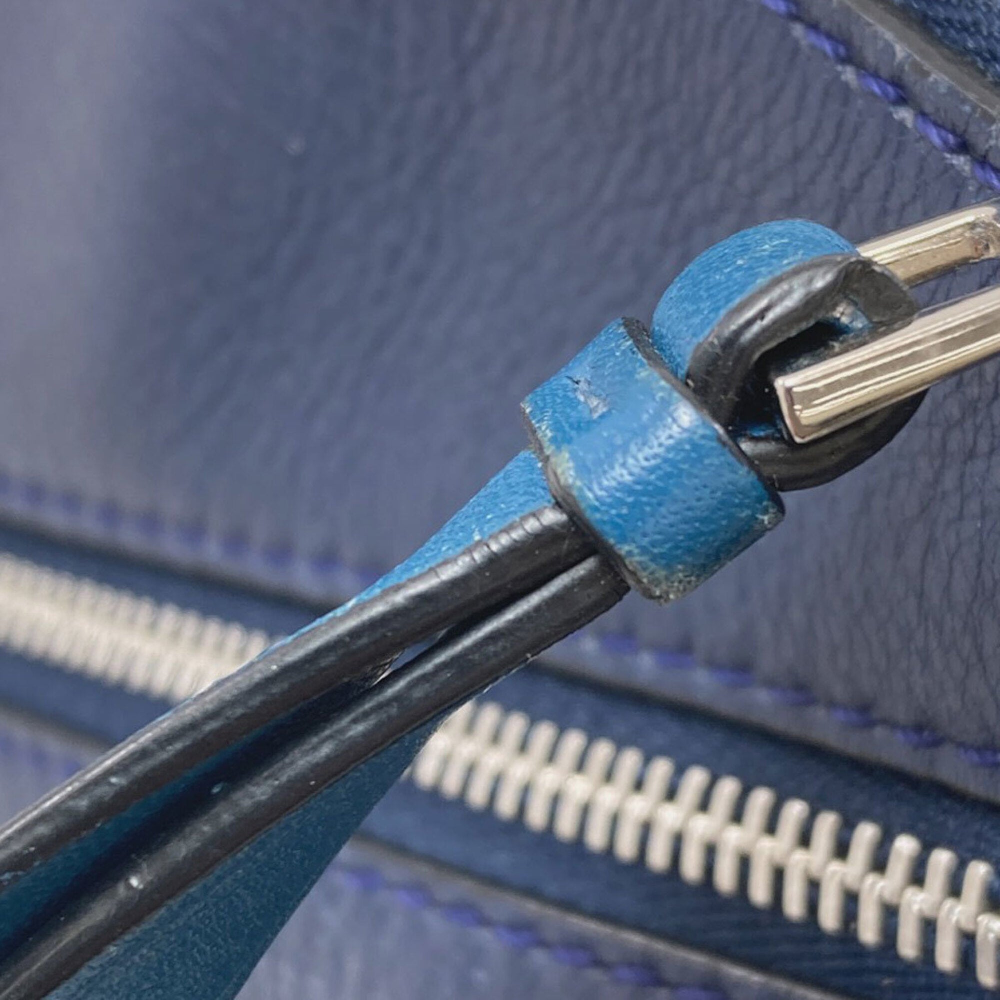 Loewe Puzzle Blue Shoulder Bag (Pre-Owned)