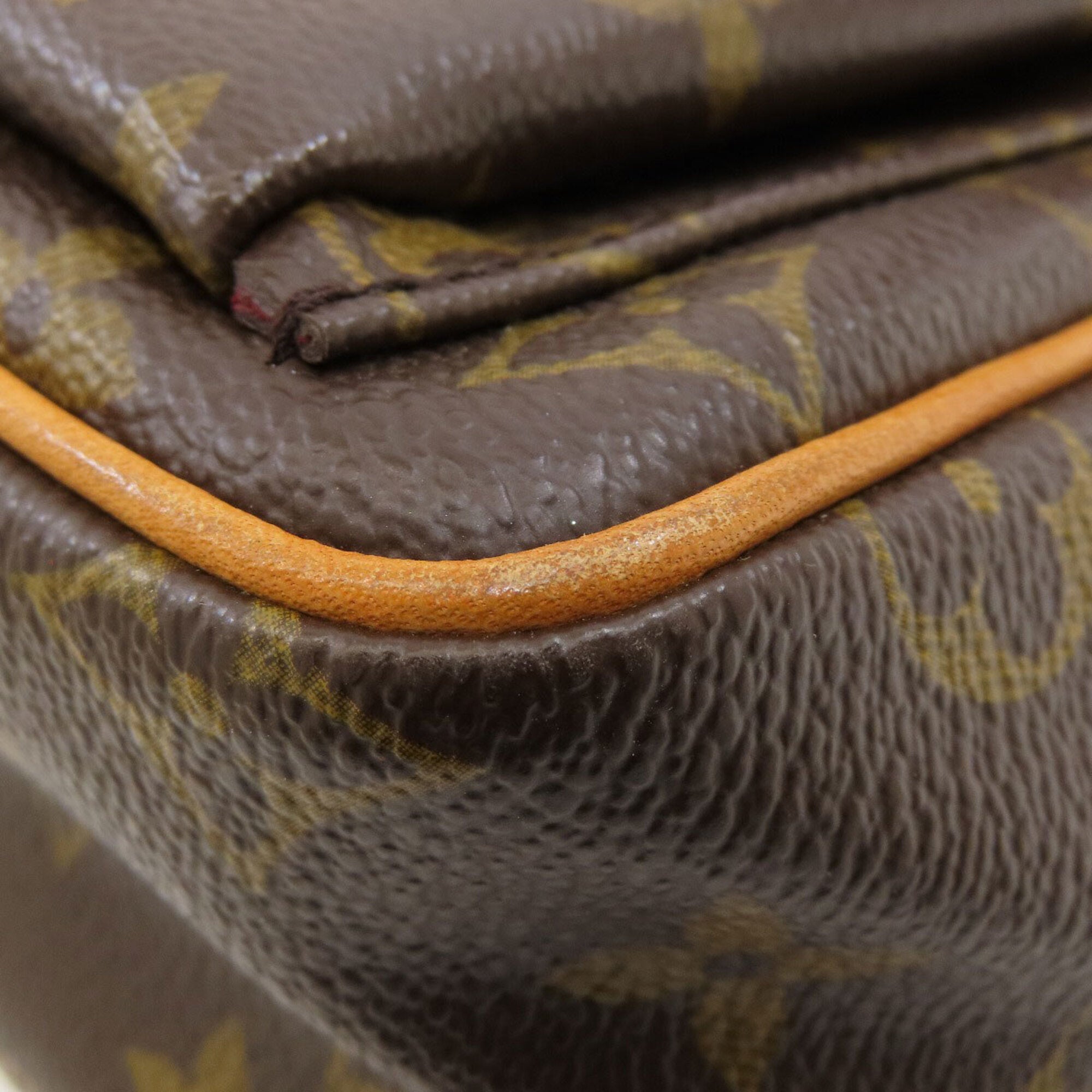 Louis Vuitton Monogram Monogram Monogram Shoulder Bag (Pre-Owned)