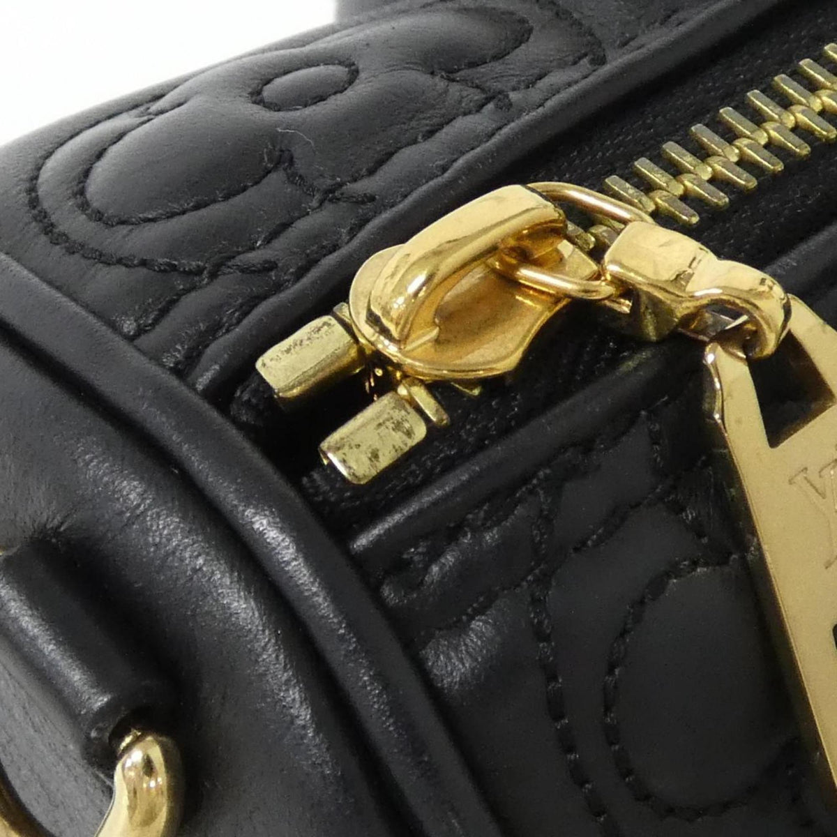 Louis Vuitton Black Leather Shoulder Bag (Pre-Owned)